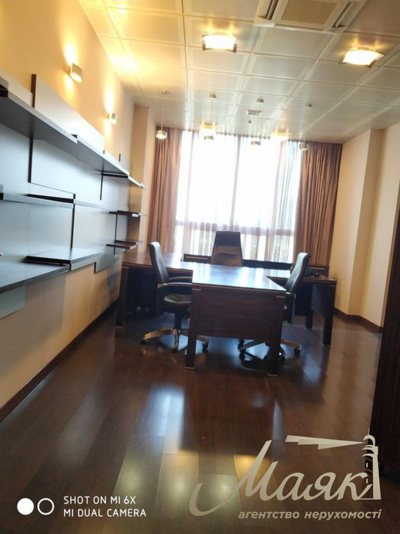 Sale / Office 444 sq.m. / st. Mishugi Oleksandra, Pozniaky