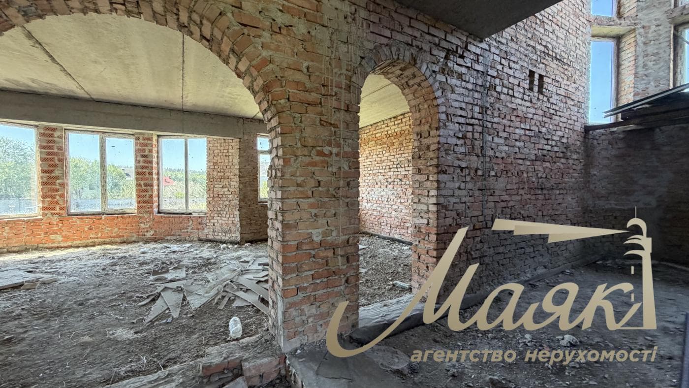 Продажа 2х этажного дома 220м2 в с. Кременище, ул. Грушевского, Киево-Святошинский район, Киевская область.