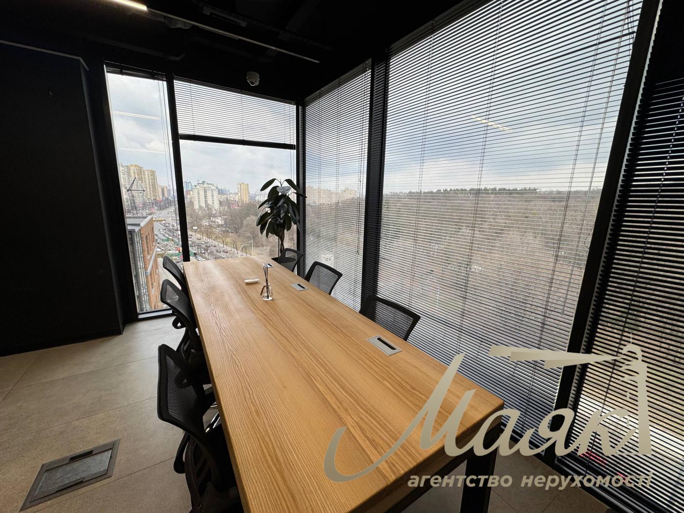 Оренда офісу 418м2 у БЦ класу А, вул.Красилівська, Голосіївський район.