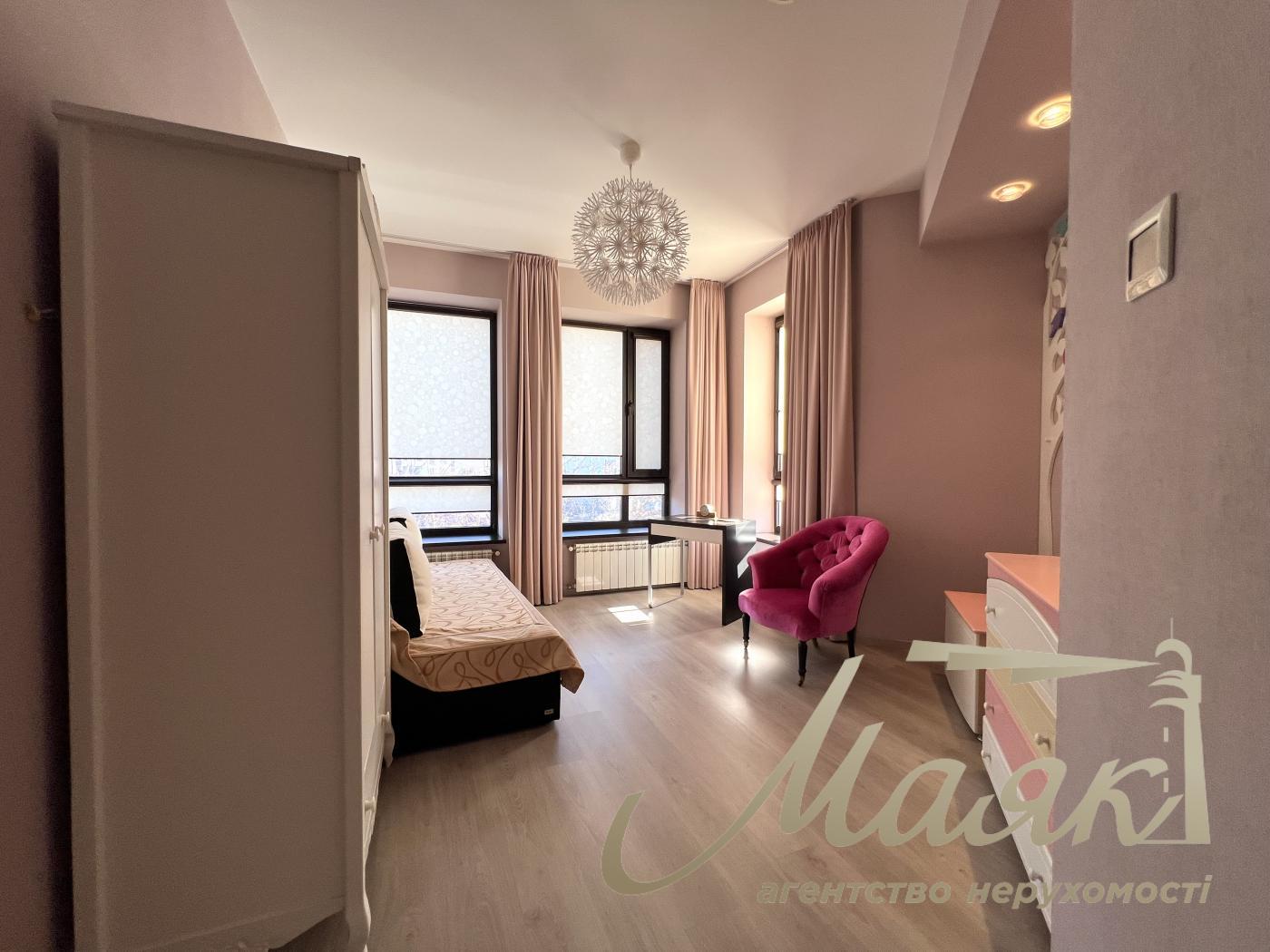 Оренда будинку 220м², Сірецький Гай, стм. Сірець, Шевченківський район, Київ