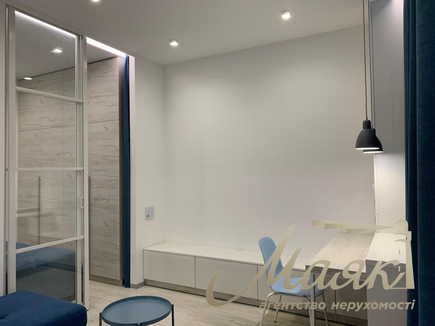 Rent of 1 room apartment in residential complex Podol Grad, Degtyarnaya st. 7, Podol