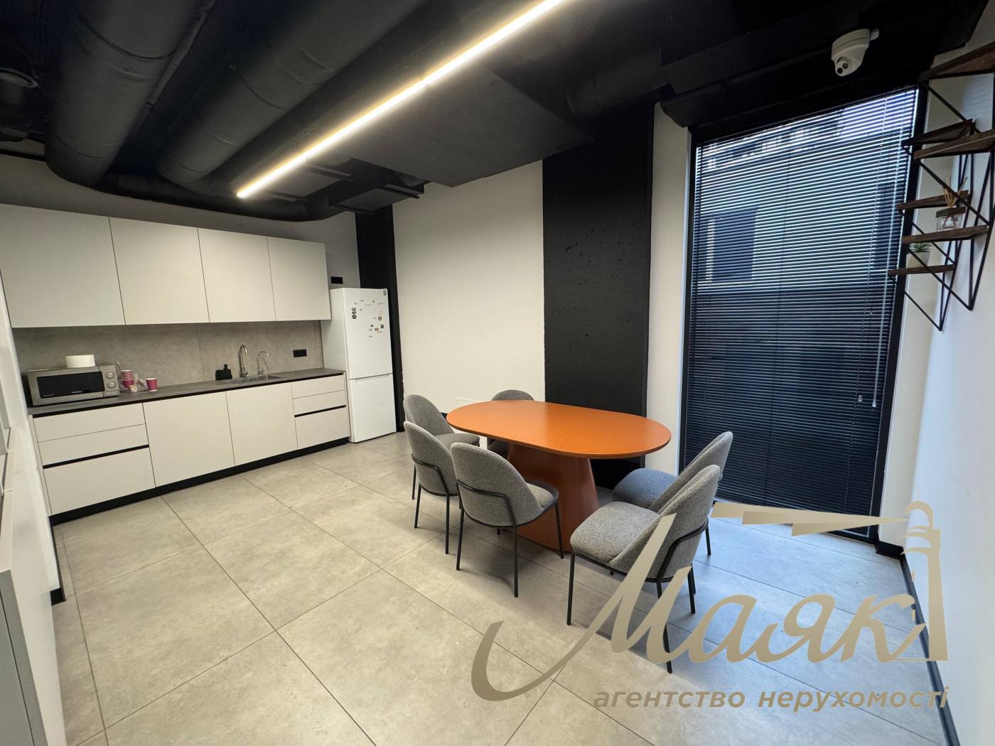 Оренда офісу 418м2 у БЦ класу А, вул.Красилівська, Голосіївський район.