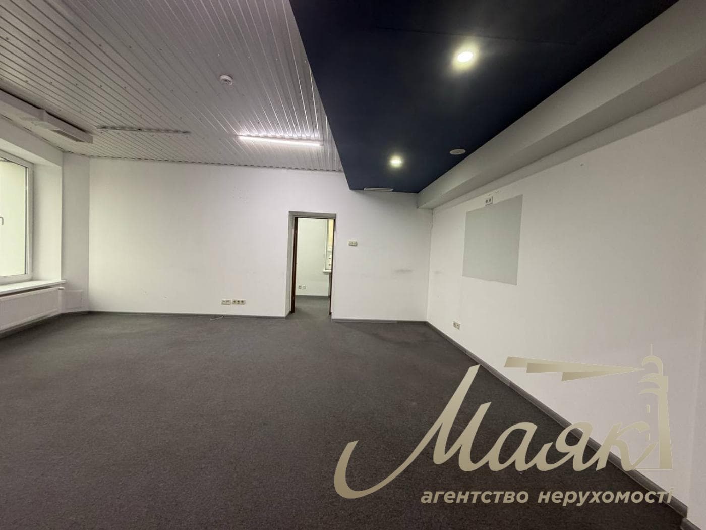 Оренда офісу площею 750 м² у бізнес-центрі «Доміно», вул. Нижній Вал, 51, Поділ.