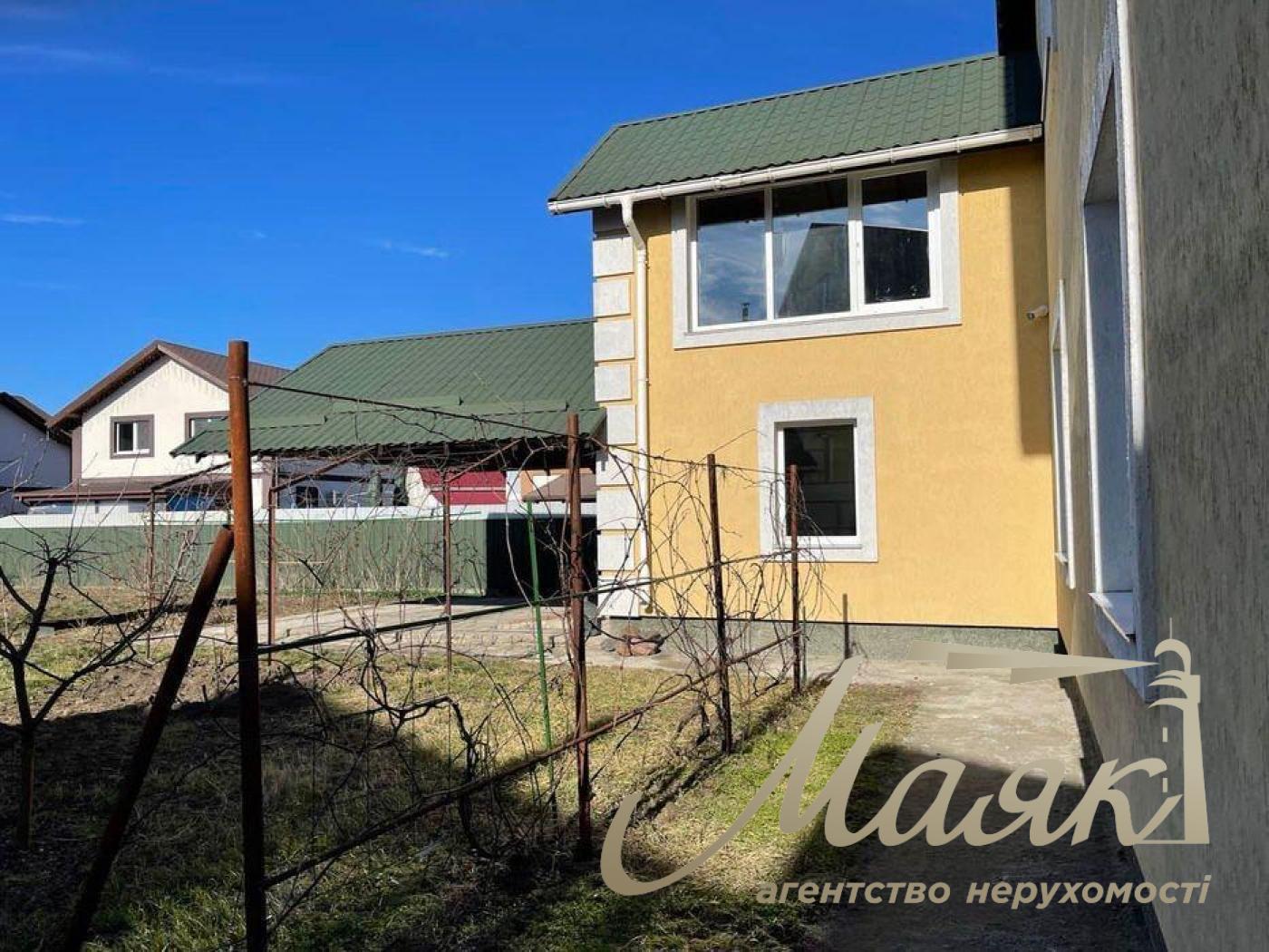 Продажа капитального дома 296м2 для семьи под Киевом в с. Крюковщина, ул. Вересневая