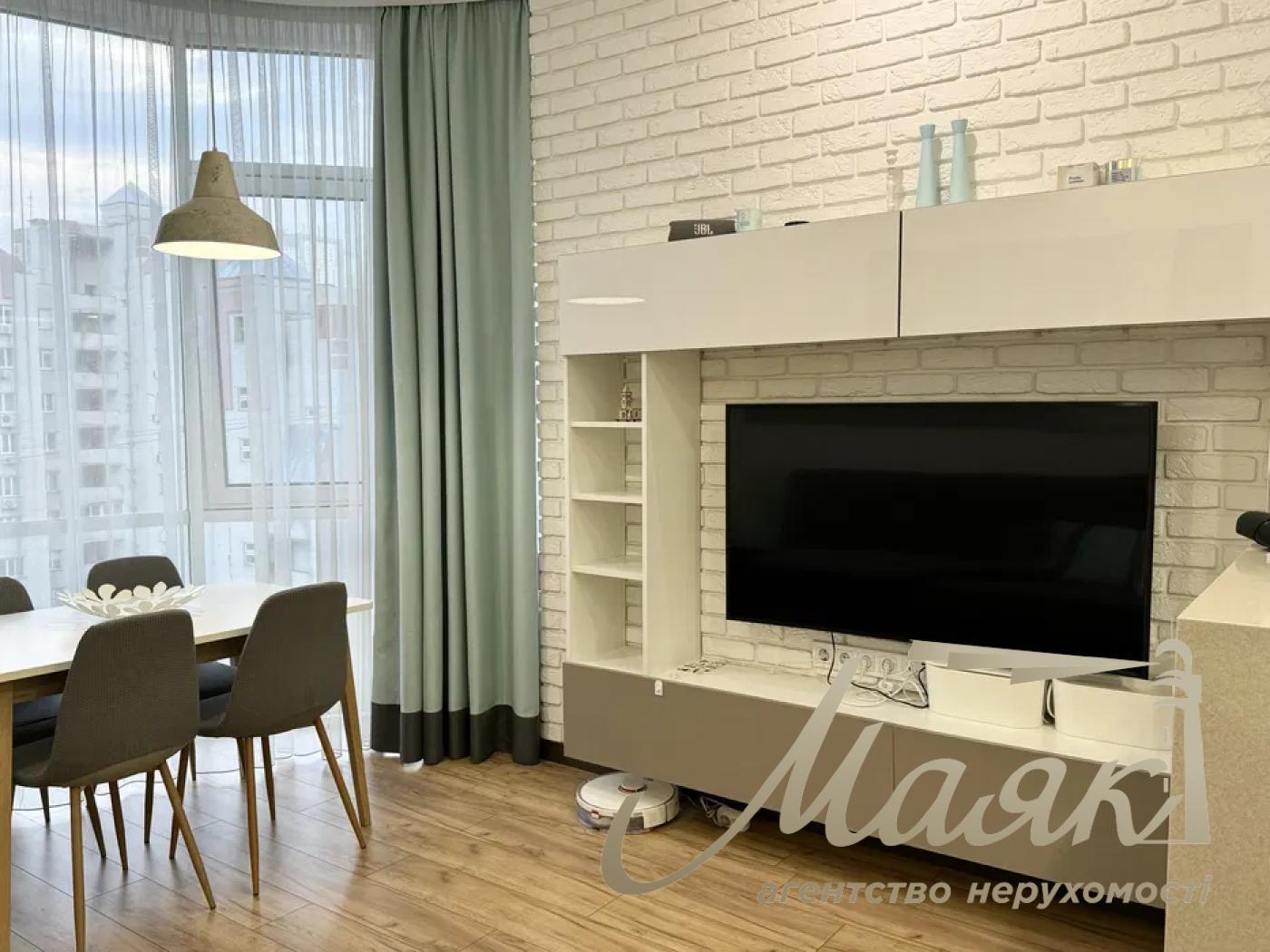 Rent of 2-room apartment, Andreya Verkhoglyada (Dragomirov) st. 2-A, Novopechersky Dvor residential complex