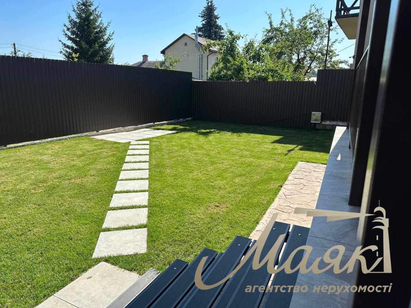 Оренда одноповерхового будинку 160м2 у Києві з повною автономією
