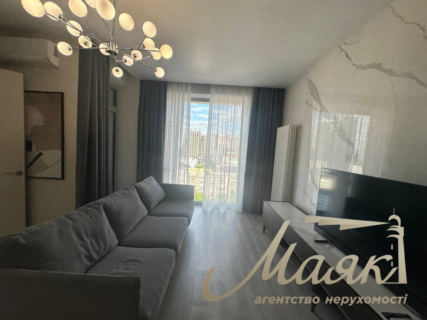 Оренда 2-кімнатної квартири площею 63 м² у ЖК «Atlantic Residences», вул. Антоновича, 118, станція метро «Палац України».