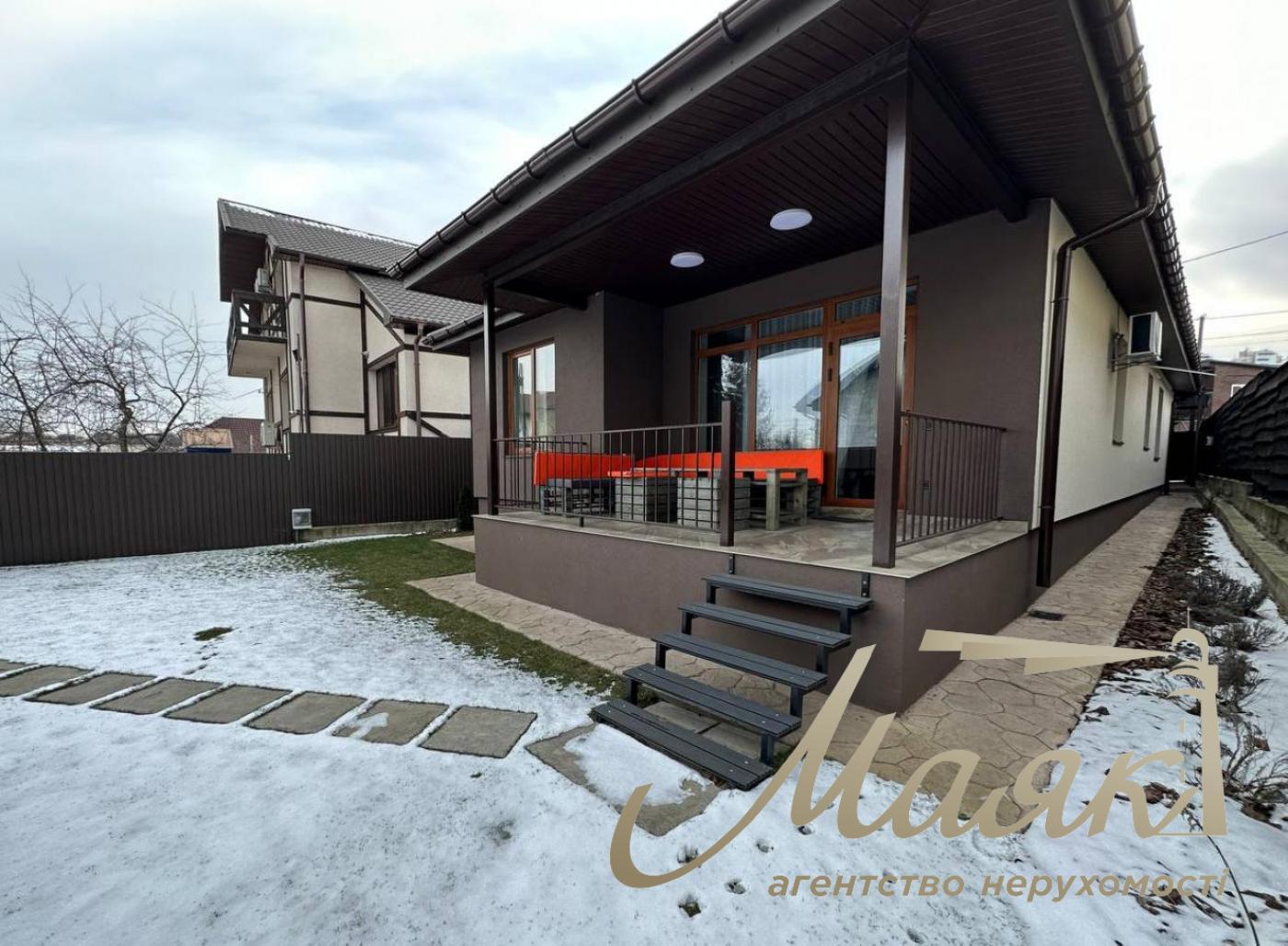 Оренда одноповерхового будинку 160м2 у Києві з повною автономією