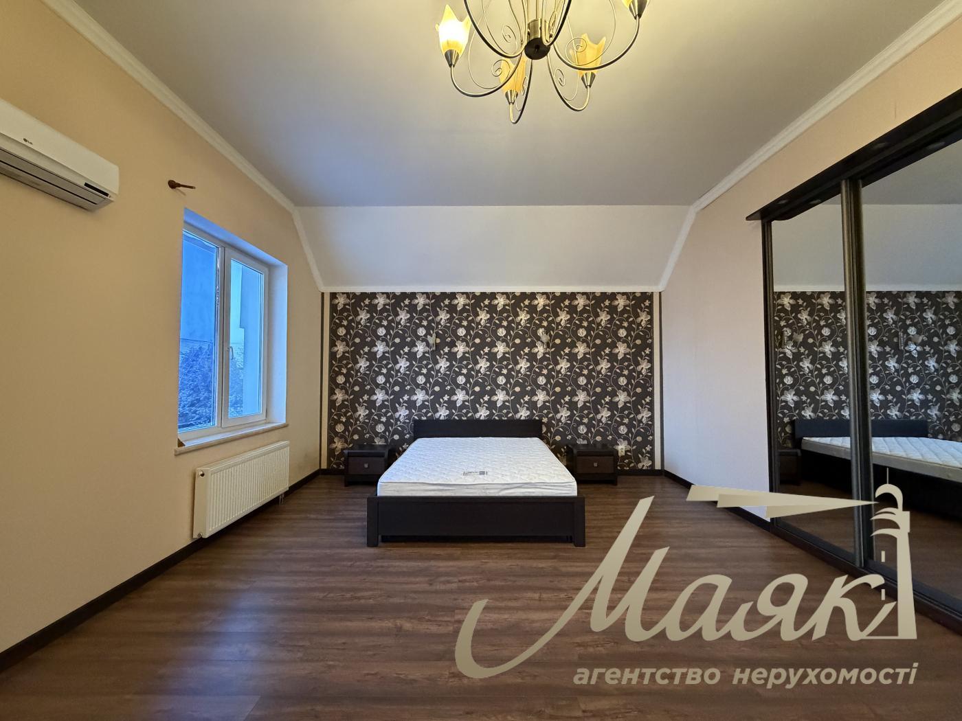 House for rent 300m2 in Kozin village, ulitsa Nova, in Montana Village.