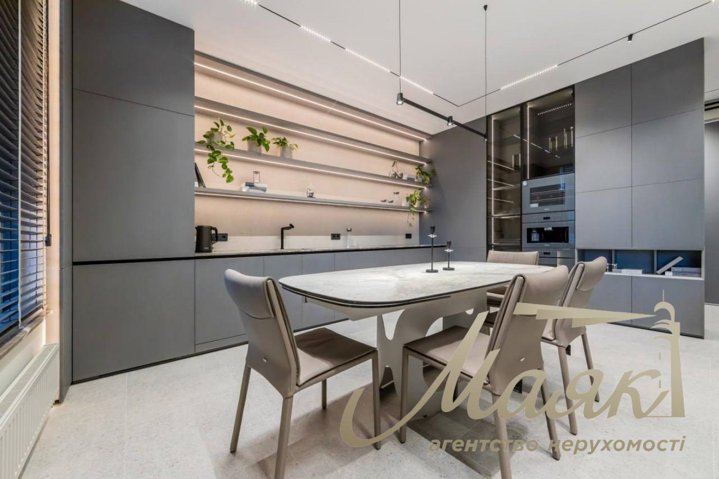 Продажа 3-х комнатной квартиры в ЖК Новопечерские Липки