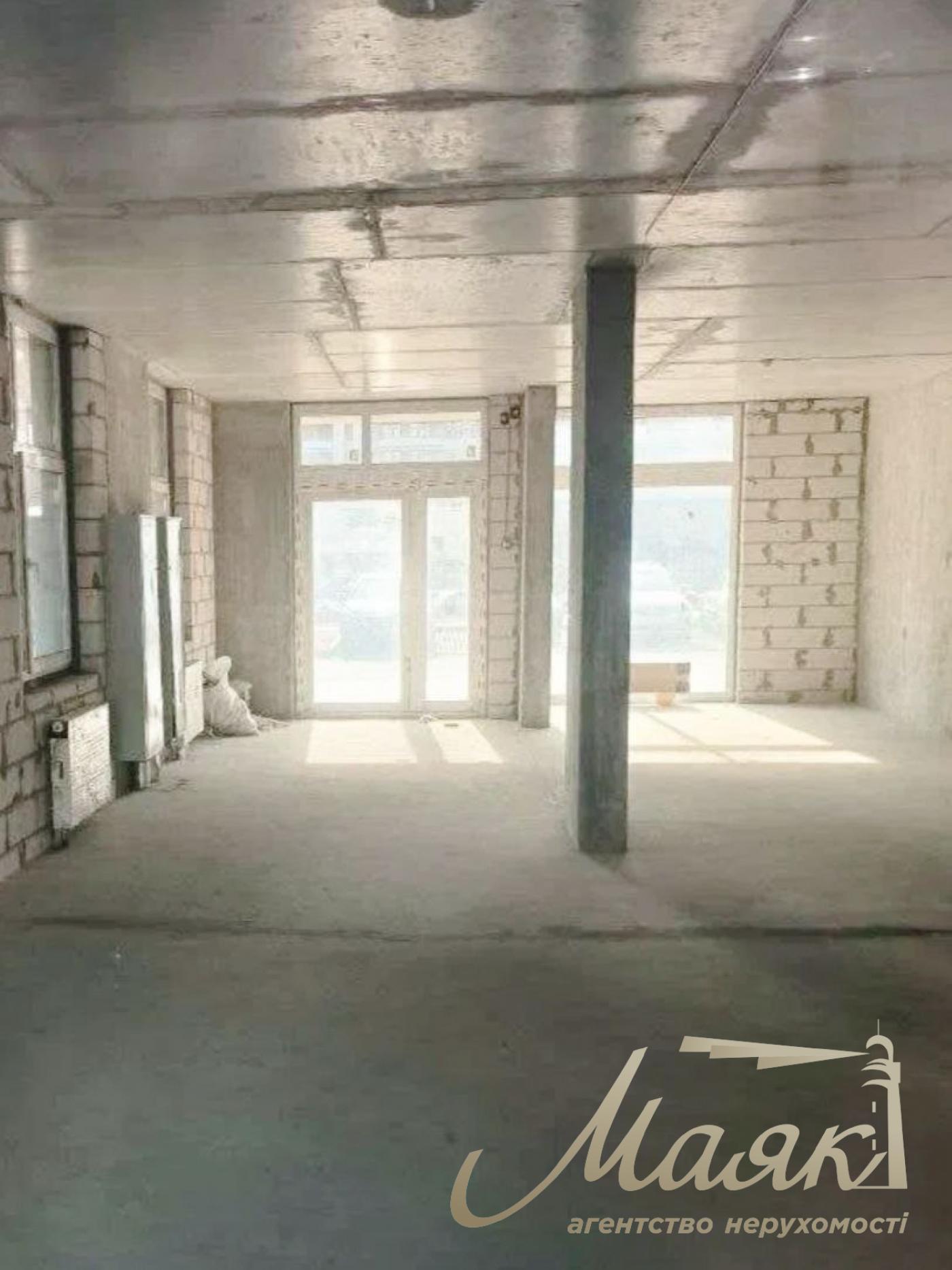 Rent of facade space 135m2 in residential complex Varshavsky