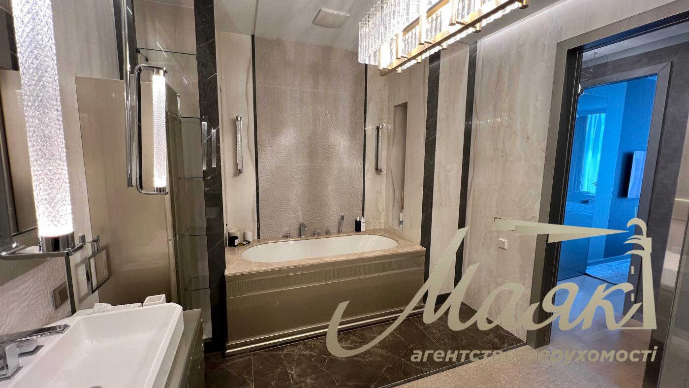 Продажа квартиры в ЖК TETRIS HALL, ул. Федорова, Печерск, Киев