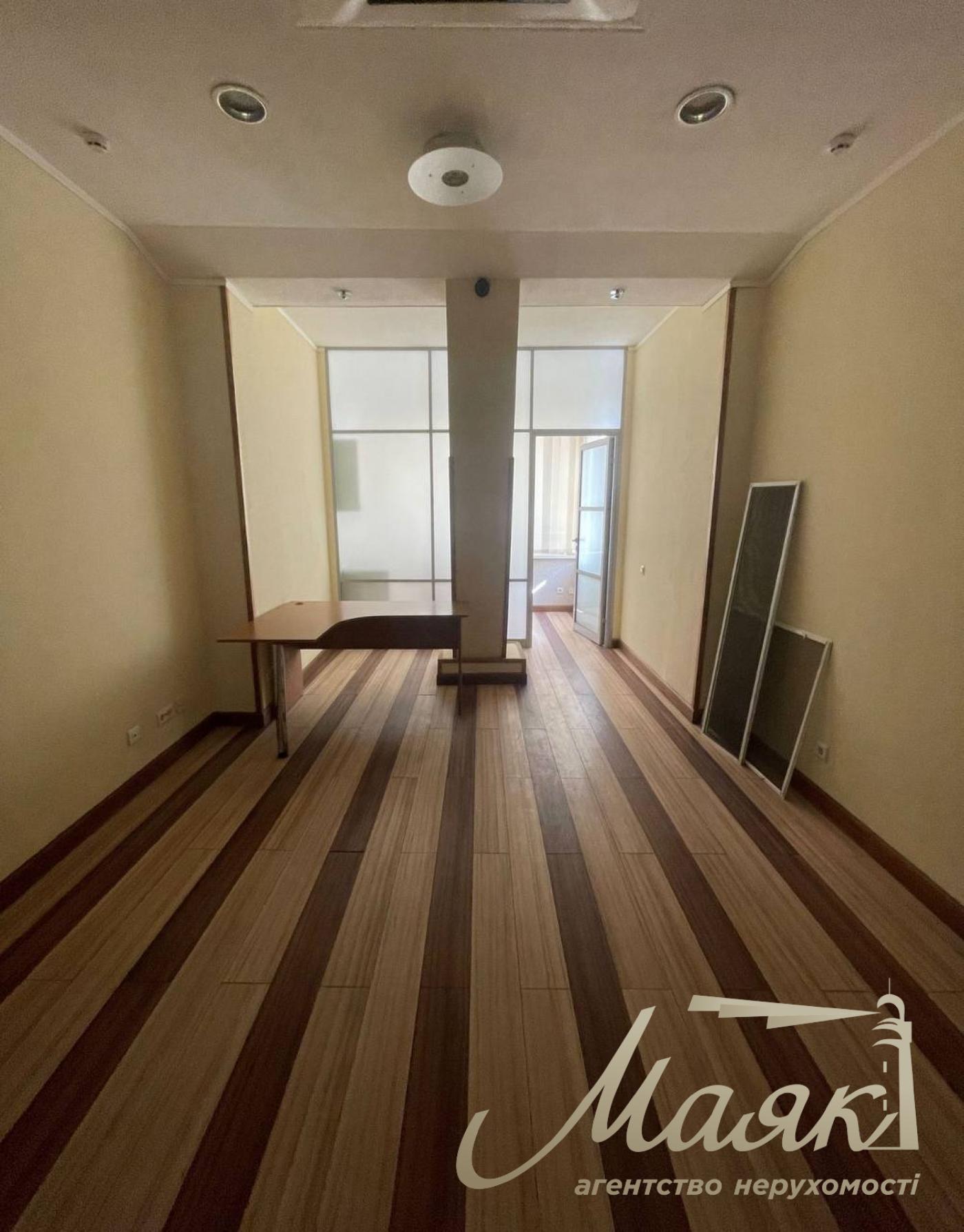 Оренда ОСЗ по вул.Саксагаснкого 67-Б, Центр.