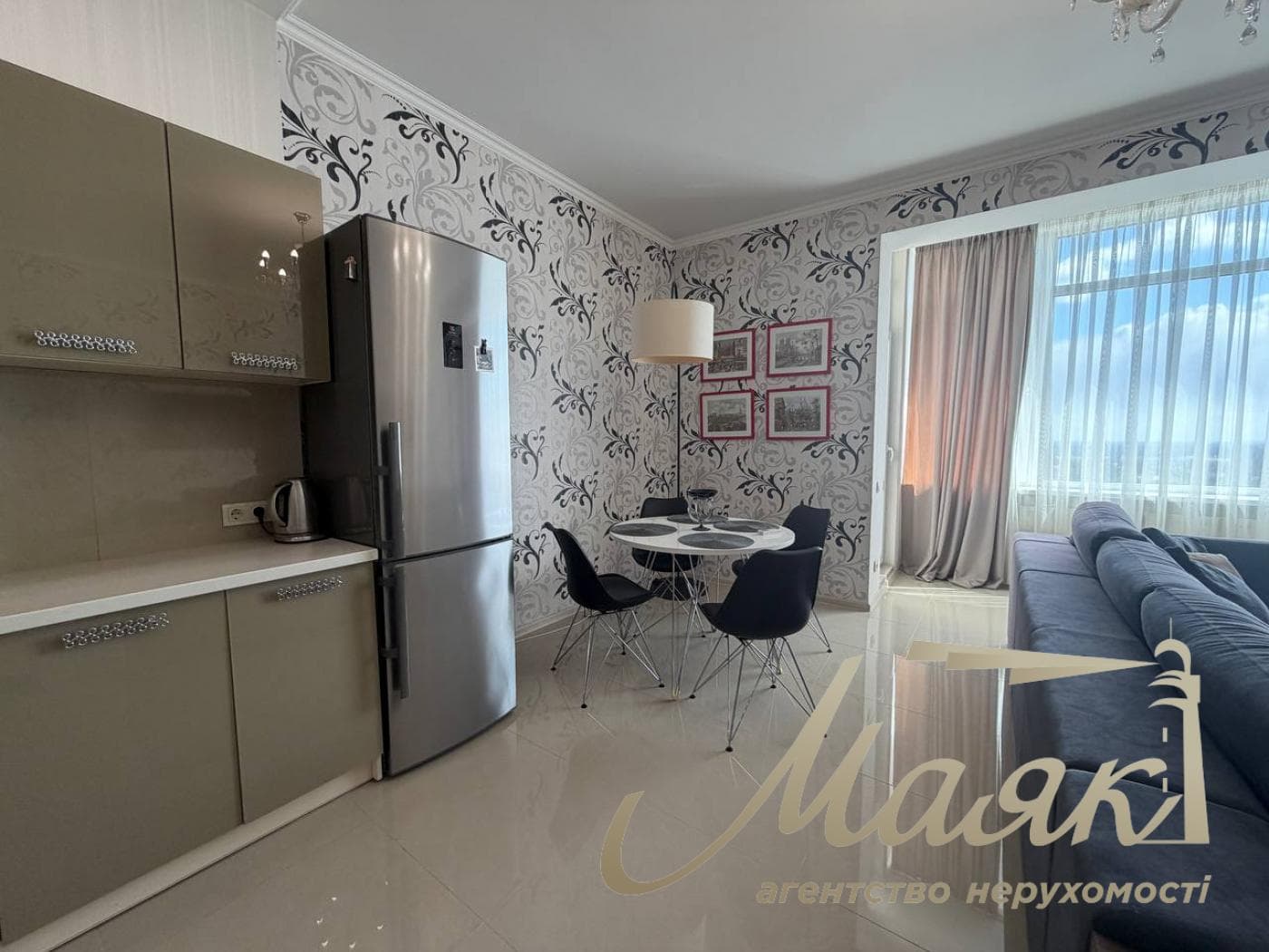2-room apartment for rent in the Panorama residential complex in Pechersk, at 44-A Konovaltsa Street.