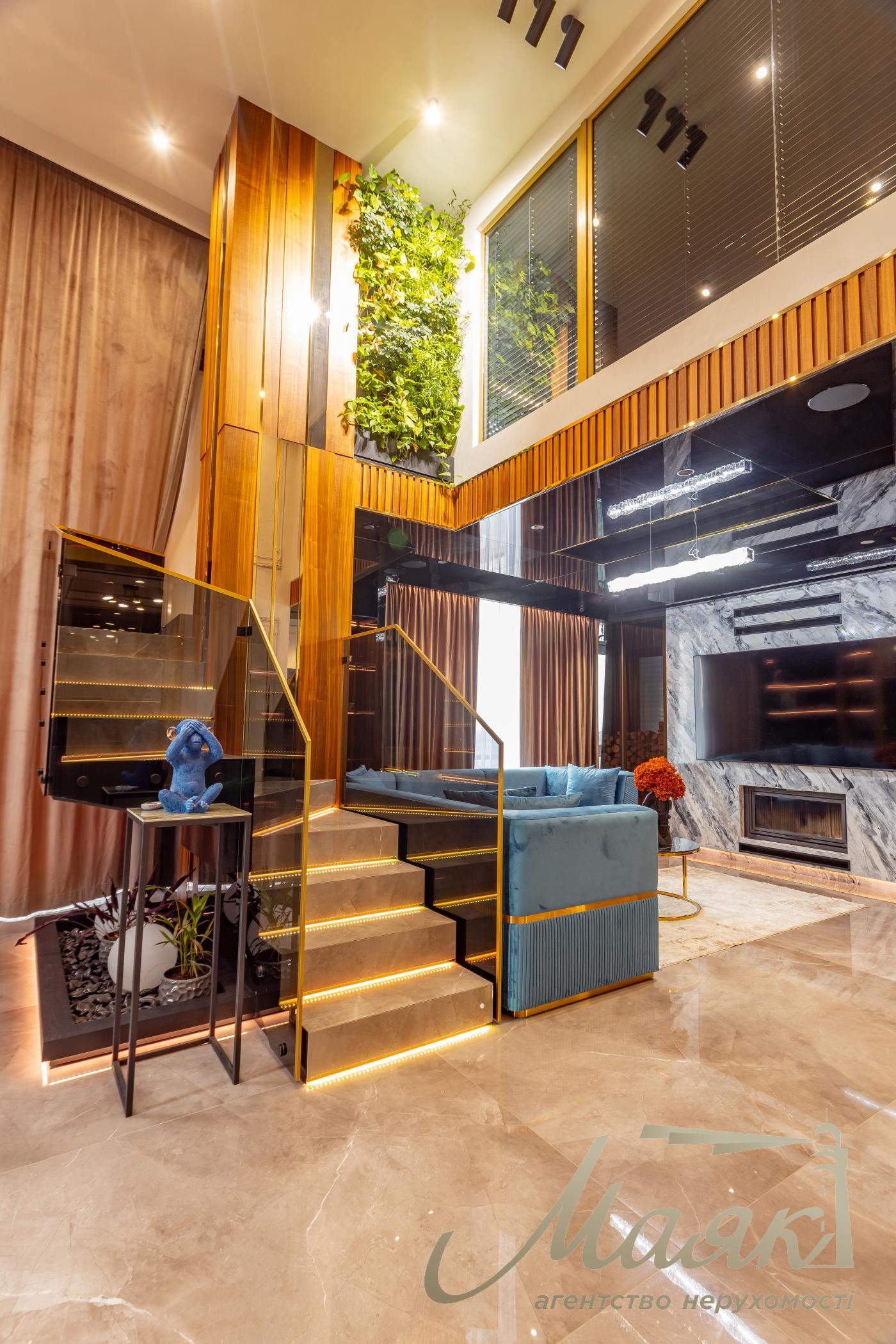 Продаж пентхауса 195 м² з терасою та дизайнерським ремонтом у ЖК Park Avenue VIP, Київ