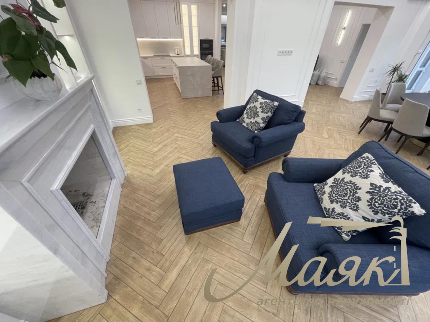Продаж будинку 450 м2. Французьке містечко. Козин, Конча-Заспа