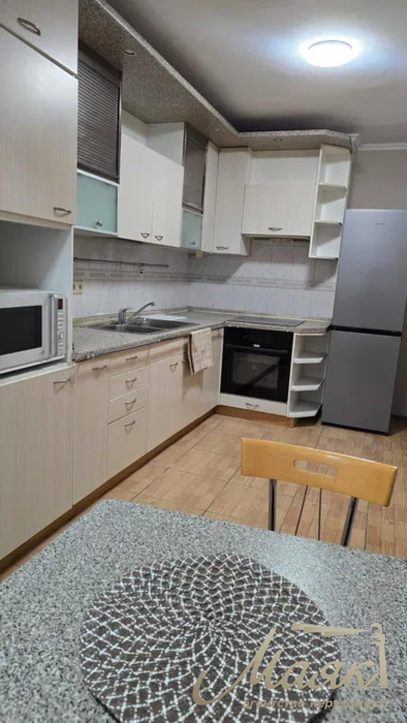 Rent 4-room apartment for rent on Antonovycha, Center, Kyiv