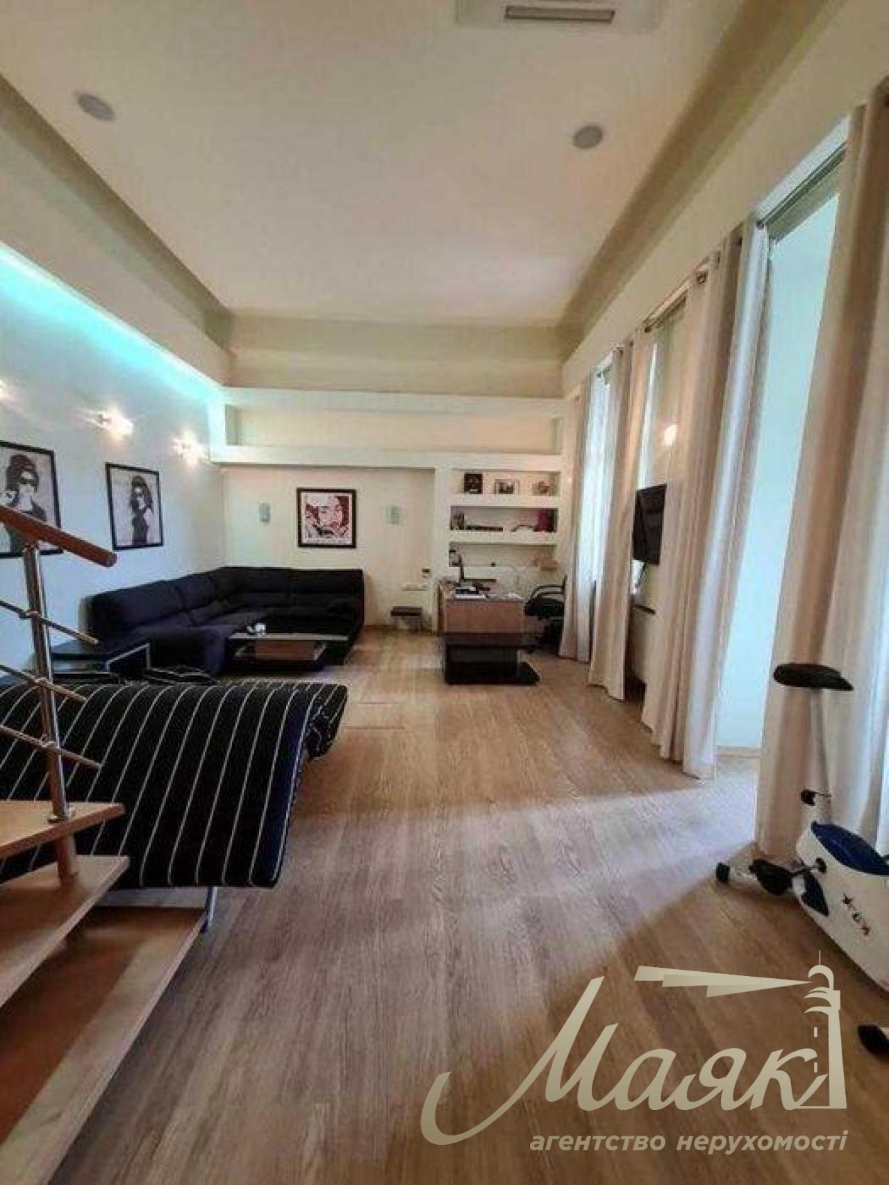 Sale two-level apartment Khreshchatyk