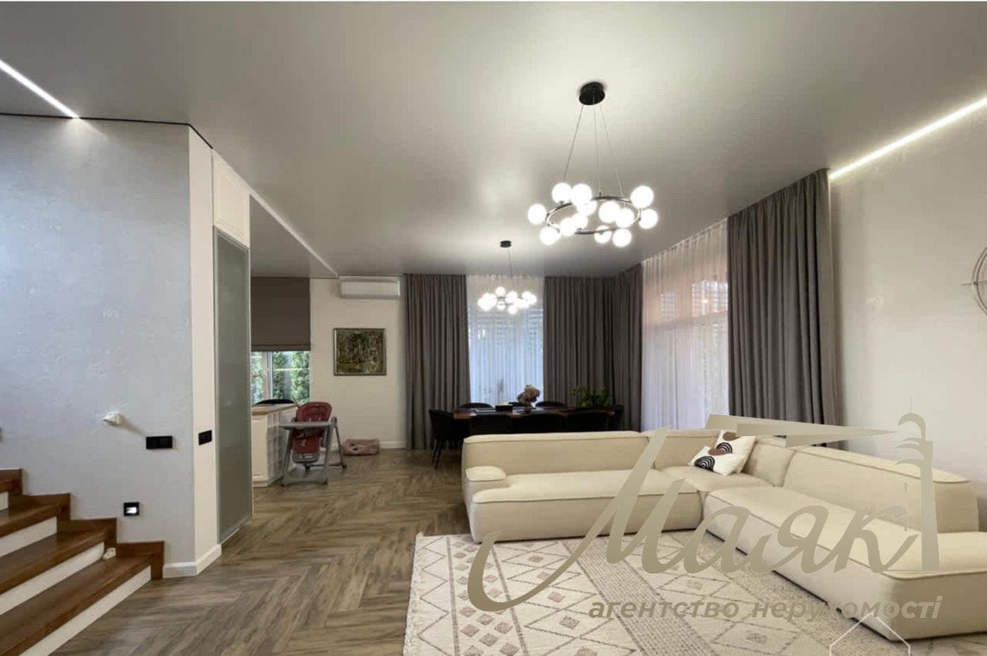 Продаж 2-х поверхового будинку 210м2, КМ Нова Ходосівка