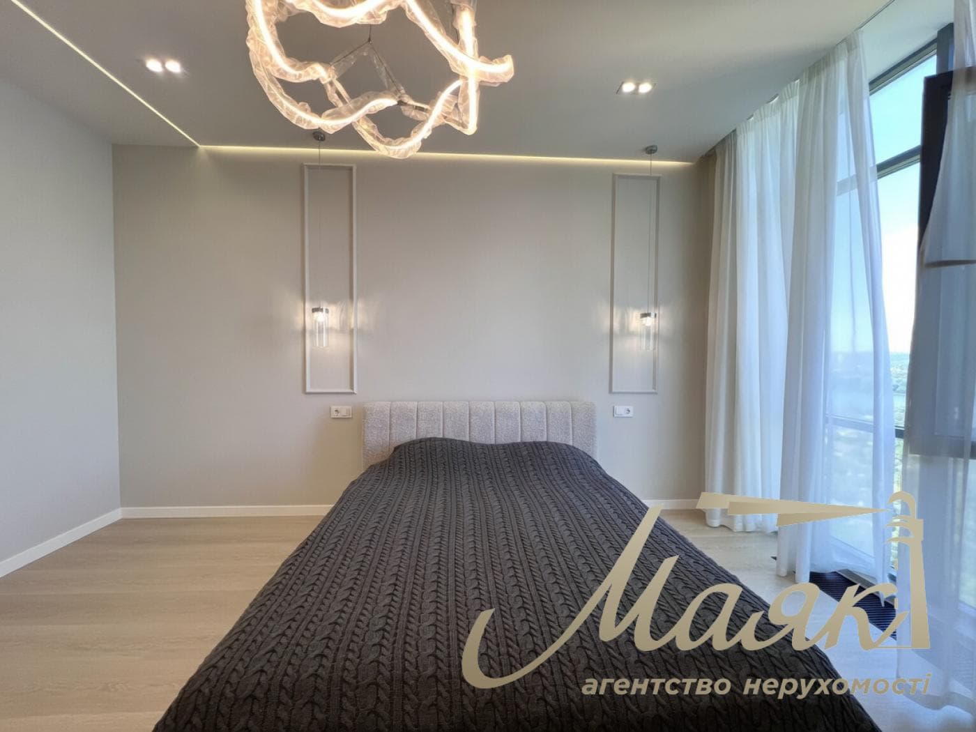 Продаж 1-кімнатної квартири з гарним видом (58,4 м²) у ЖК «Riverstone», вул. Дніпровська Набережна, 10-Д
