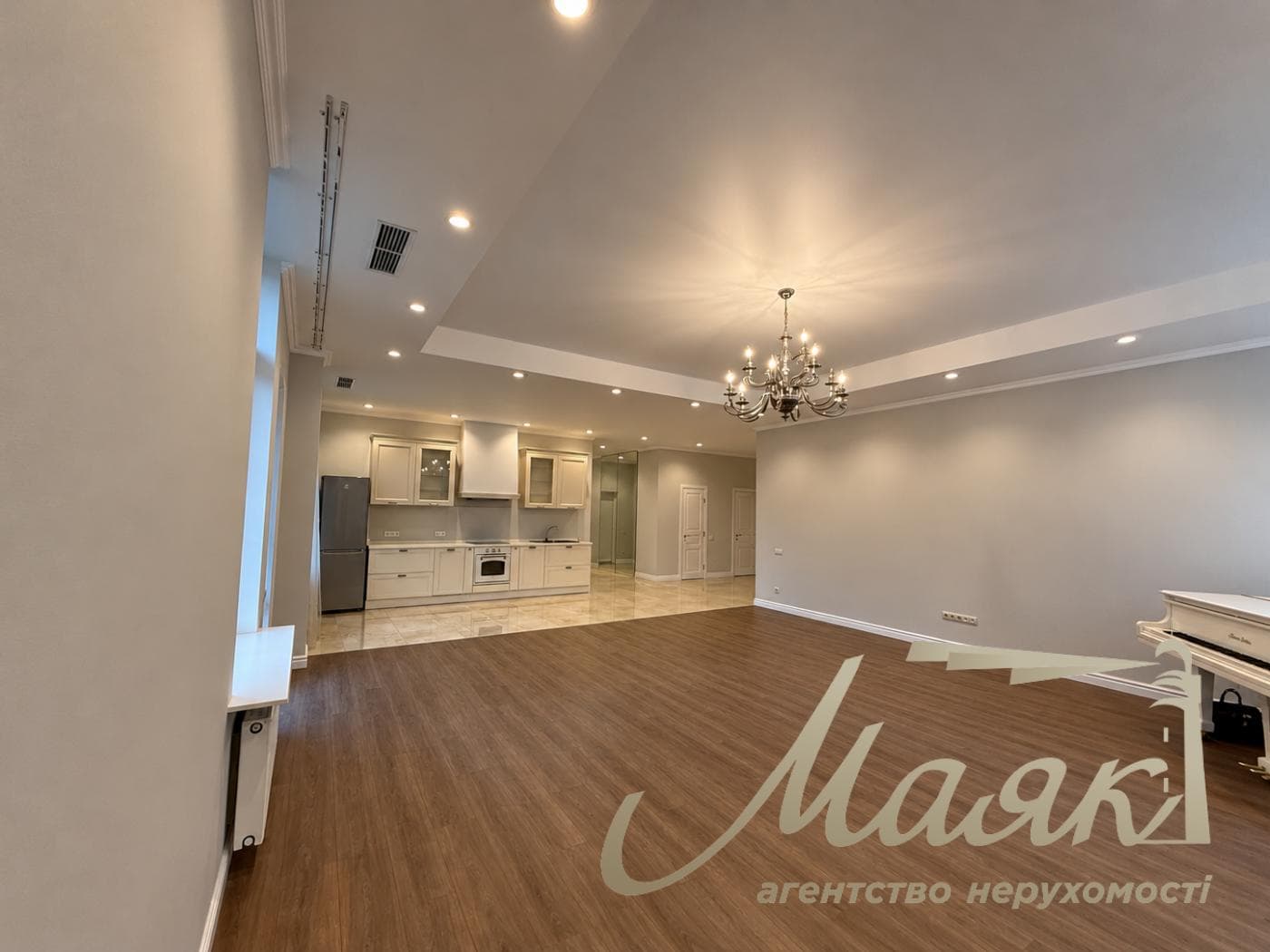 Продаж 3-кімнатної квартири з ремонтом, 150 м², у клубному будинку Botanic House (Ботанік Хаус), Печерськ, Болсуновська, 23