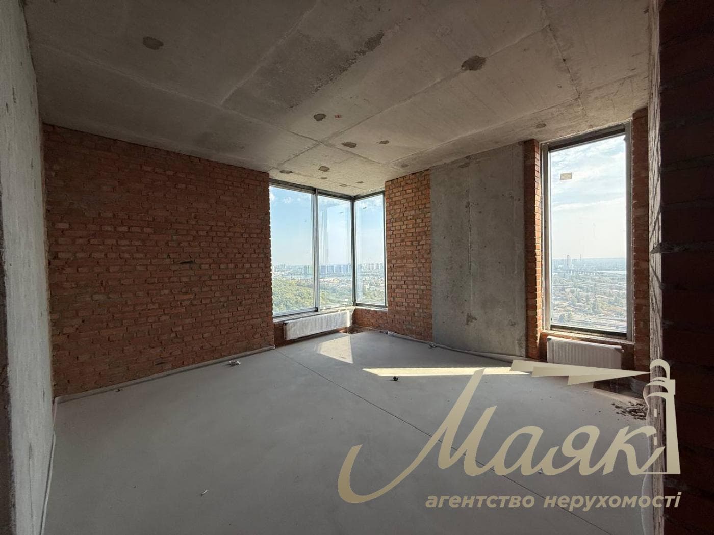 Продаж 3-к квартири в ЖК Едельвейс, Печерськ, Звіринецька