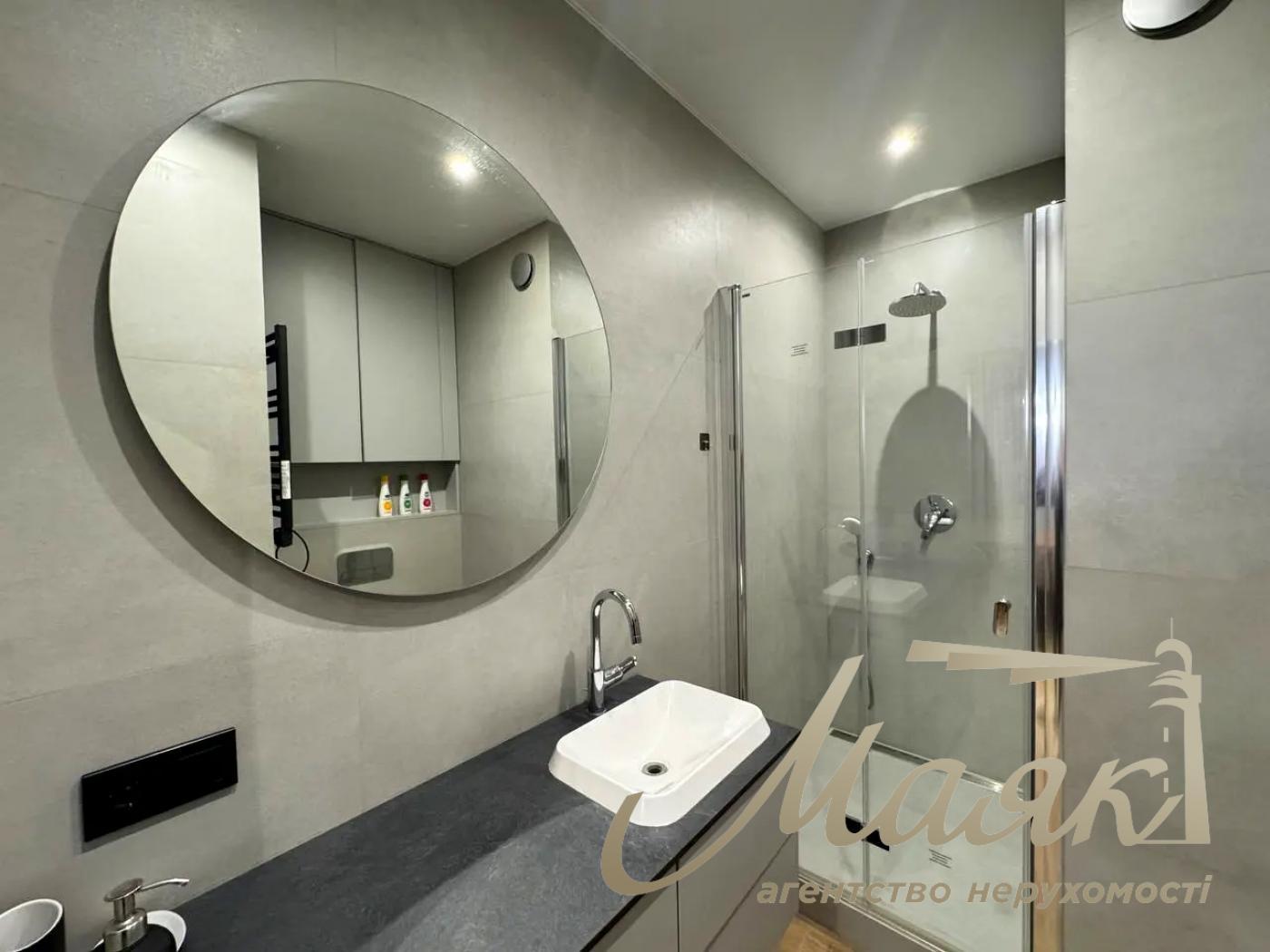 Аренда 3-комнатной квартиры в ЖК "New York concept house", Центр