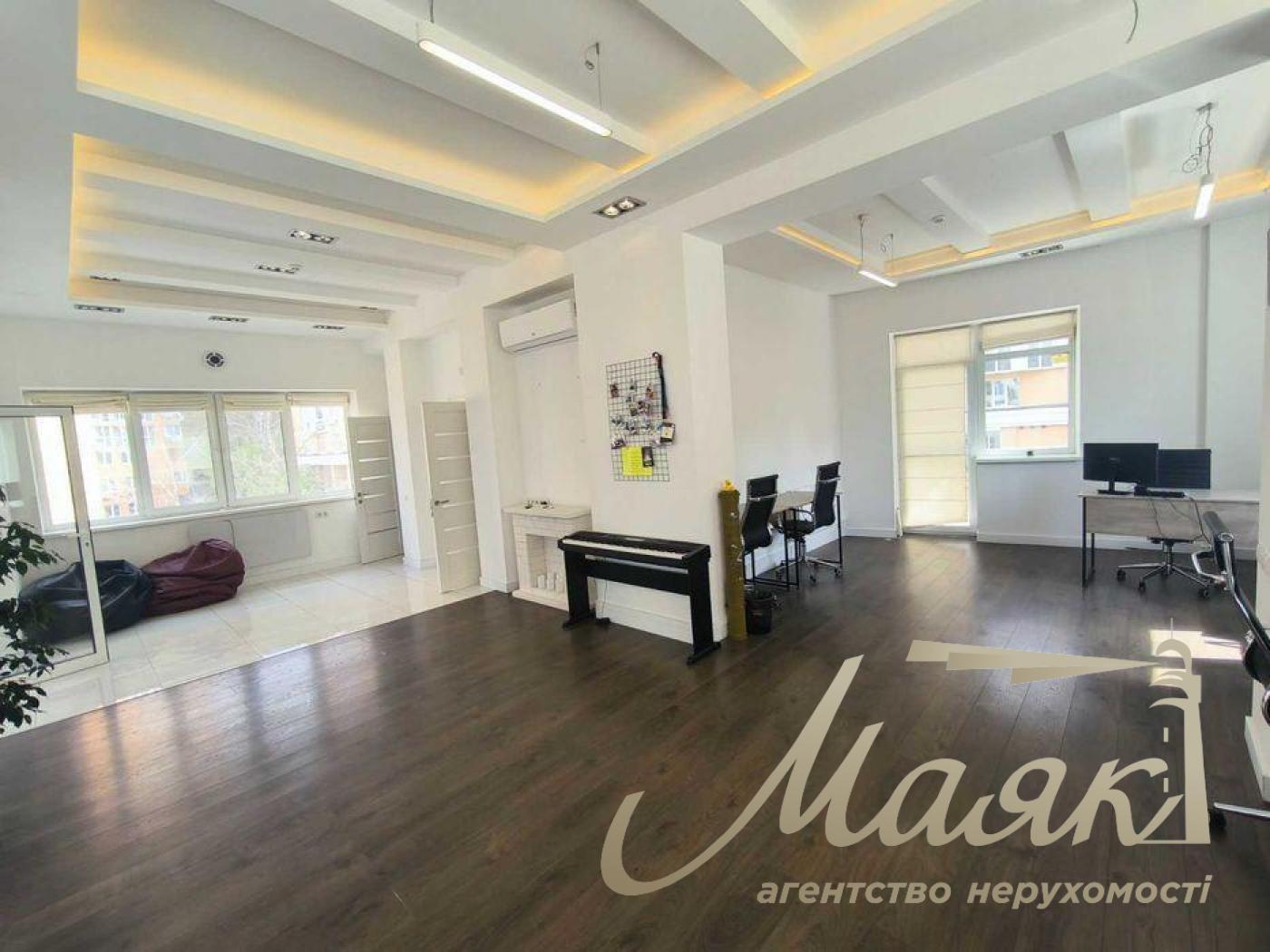 Office for rent 96m2 on Barbusa street 5-A, Olimpiyskaya Street