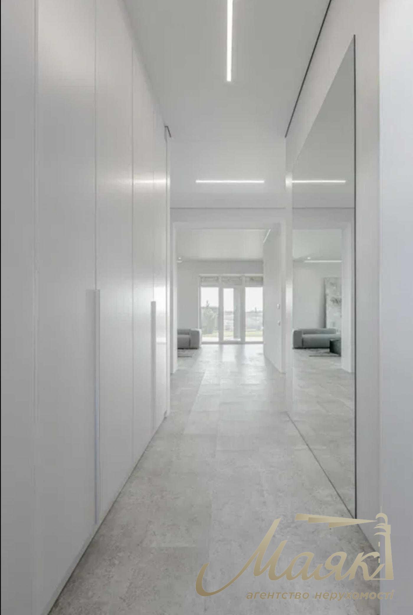 Продаж будинку 171 кв.м. з новим ремонтом у Лісниках поруч з Equides club