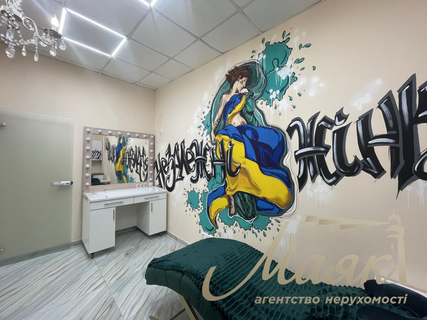 Аренда 90 м .кв. фасадное помещение, Крещатик, Майдан Независимости