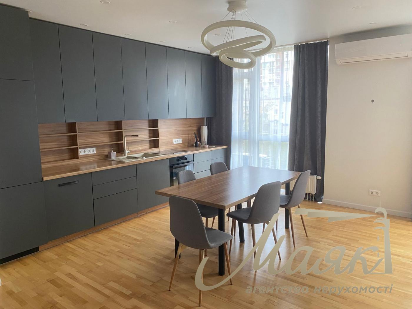 Аренда 3-комнатной квартиры 80м2 ЖК Французский Квартал 2 ул. Предславинская 53