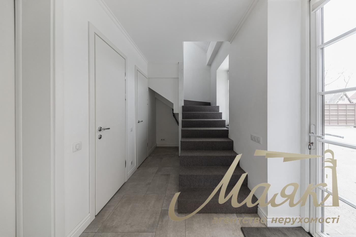 Продажа загородной резиденции в с.Капитановка, Киево-Святошинский р-н