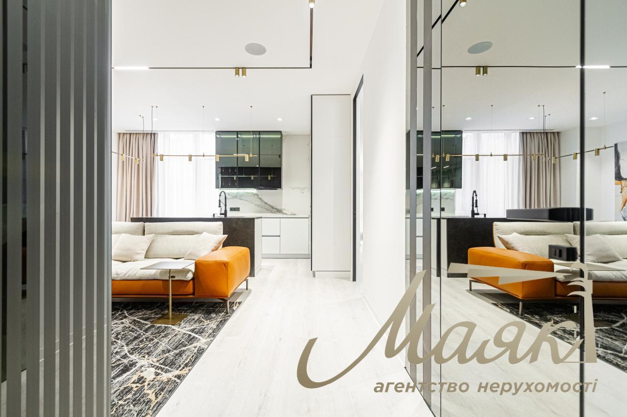 Продаж 3к квартири 100м2 в ЖК "Бульвар Фонтанів", вул. Саперне Поле 3