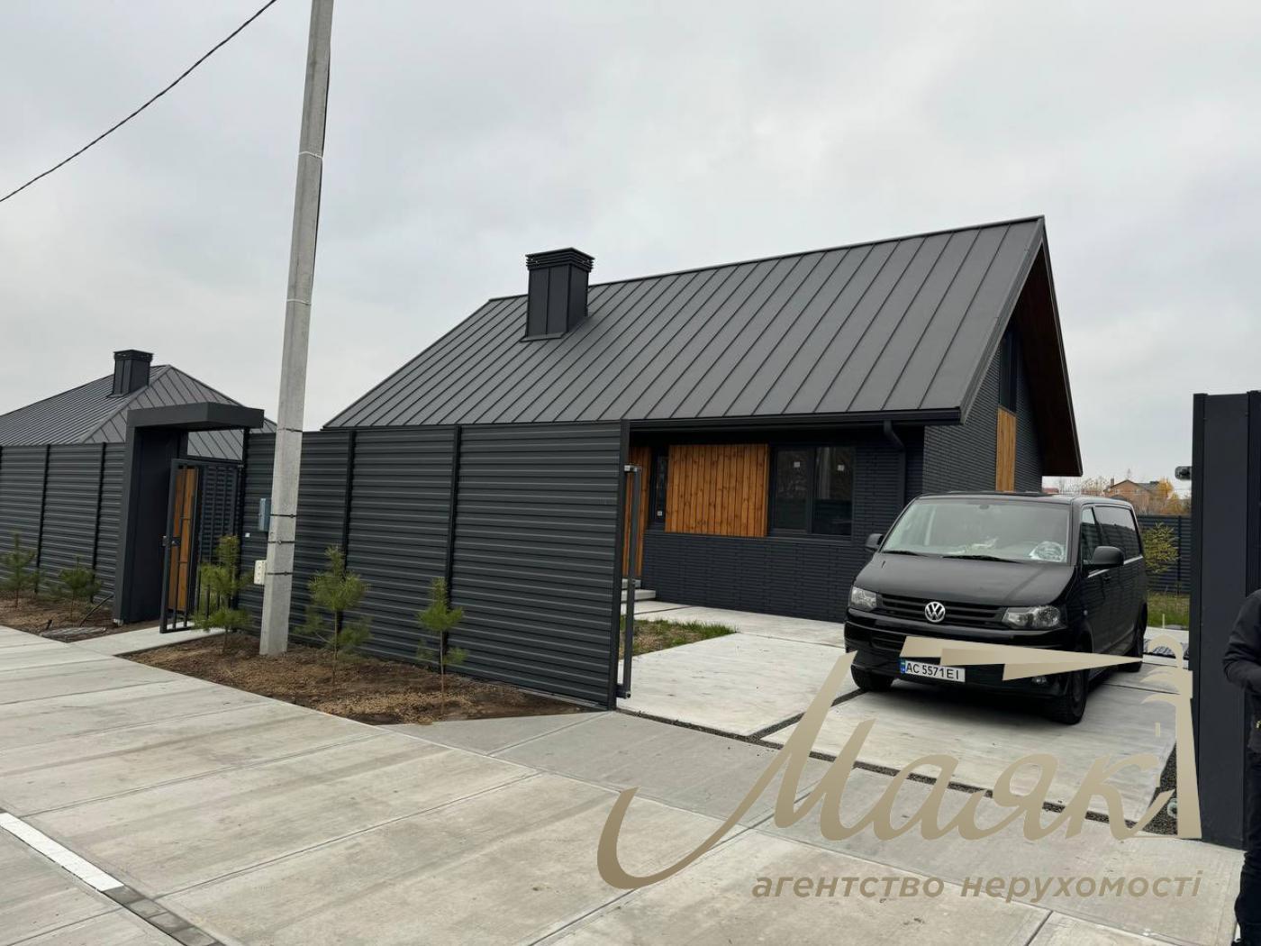 For sale house in a residential complex with. Ivankovichi