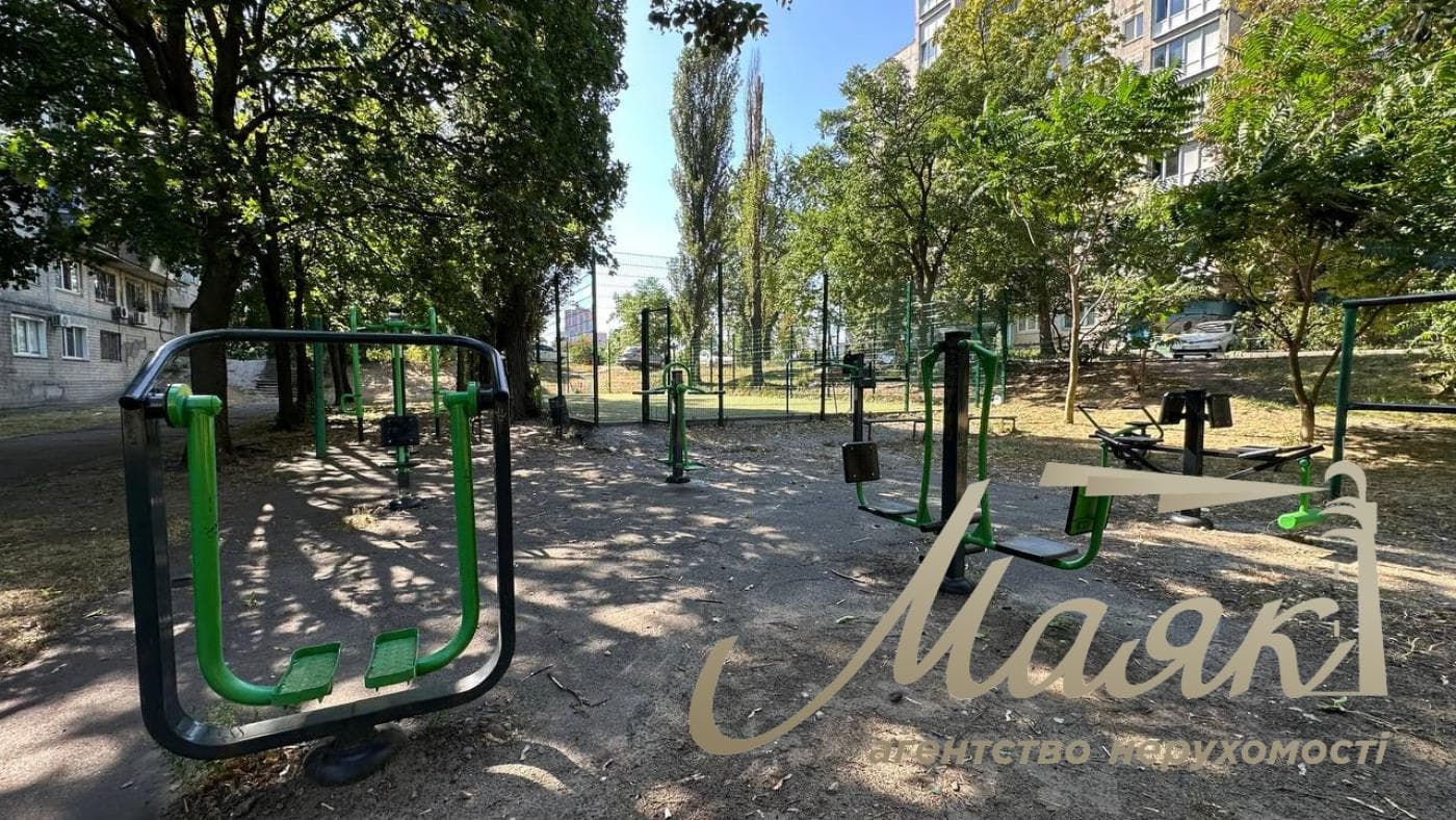 Продажа 3-комнатной квартиры Харьковское шоссе 21/1, Дарницкий район