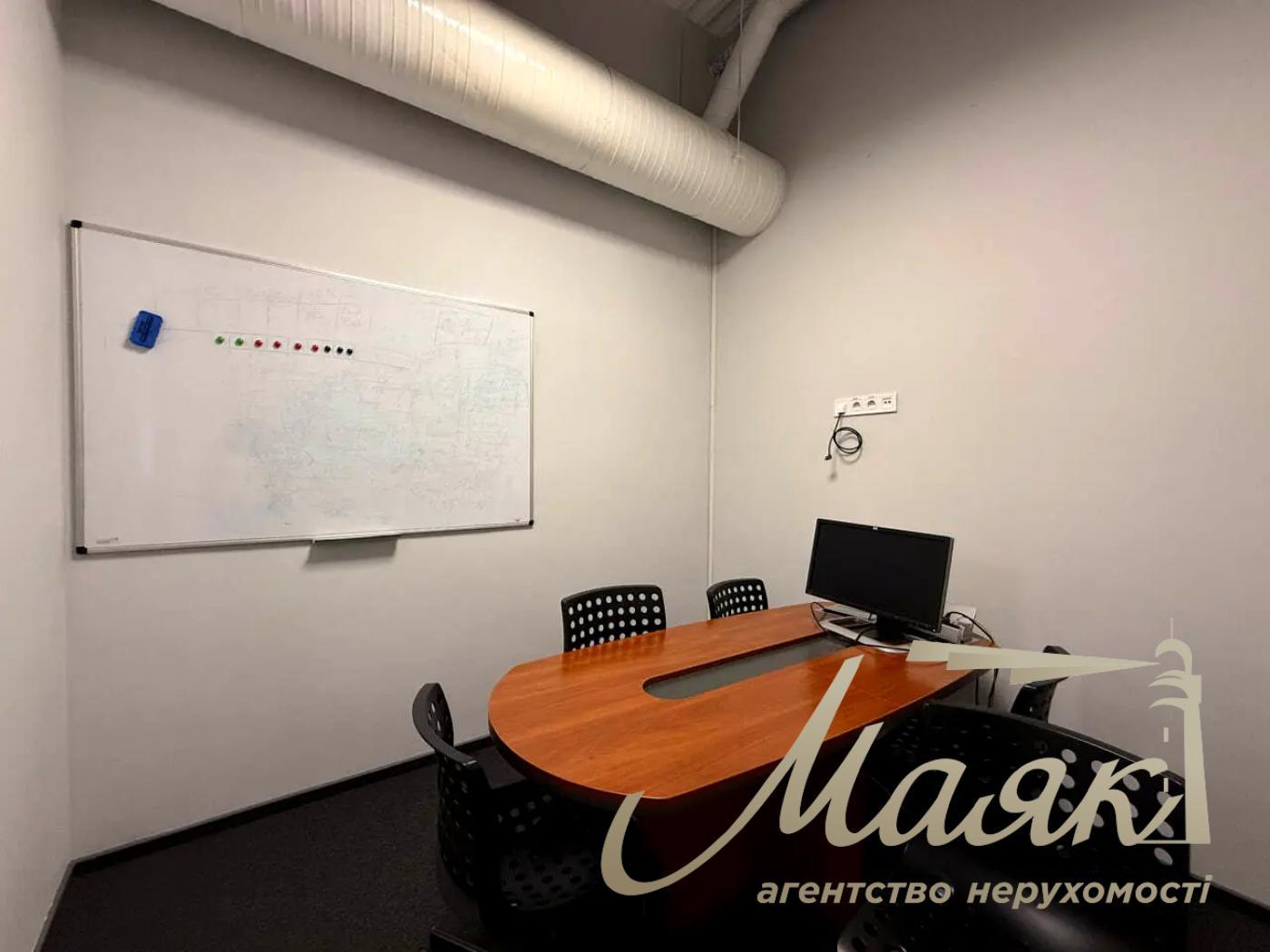 Оренда офісу 630 м2 у БЦ вул.Гайдара 58/10, Олімпійська