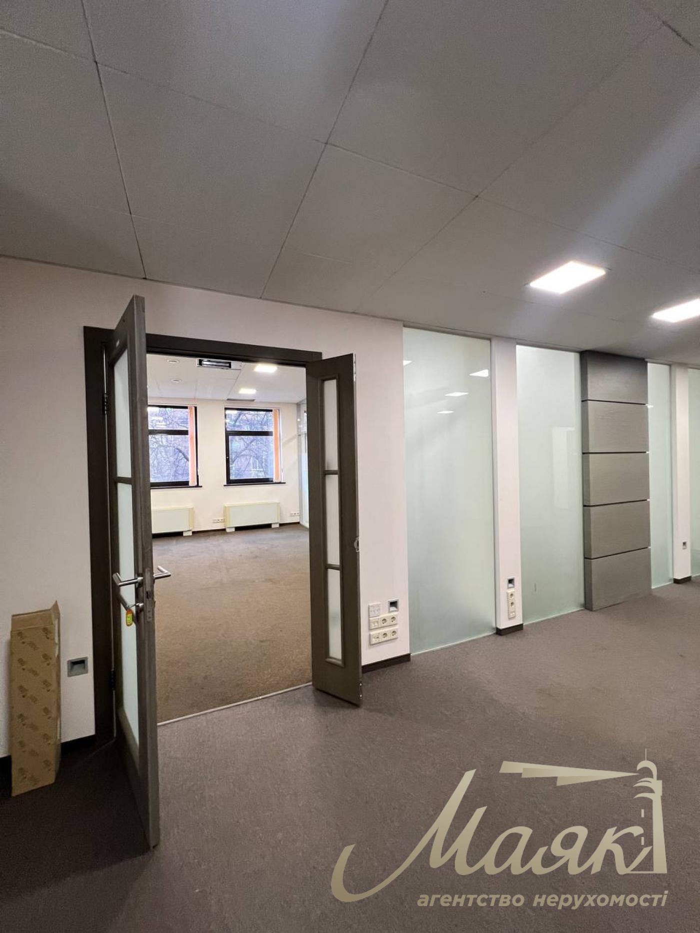 Оренда офісу в БЦ Ярославів Вал 23, Золоті Ворота, Центр.