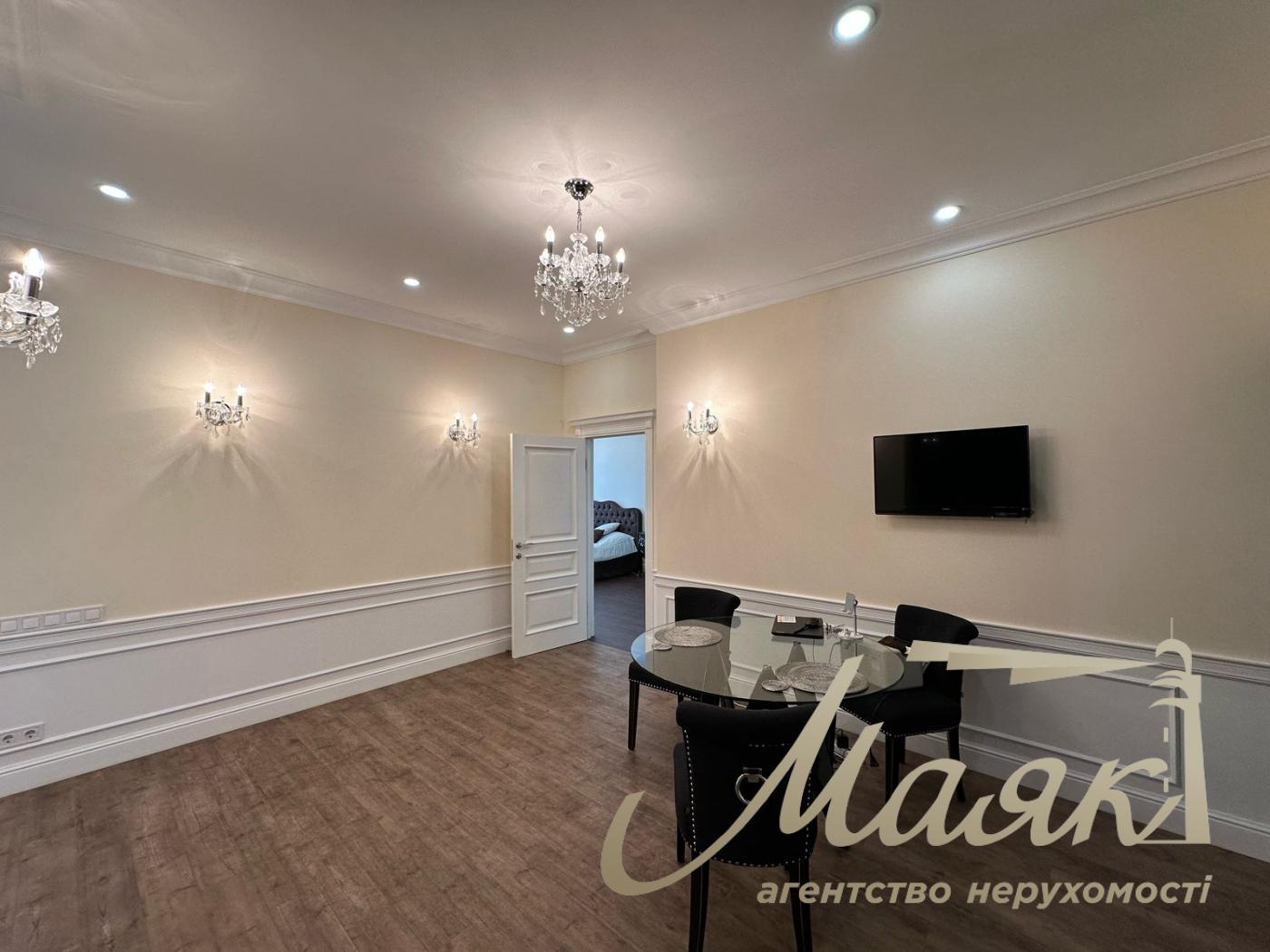 Sale of apartment 156m2 in residential complex Novopecherskie Lipki, Andreya Verkhoglyada st., Pechersk, Kyiv