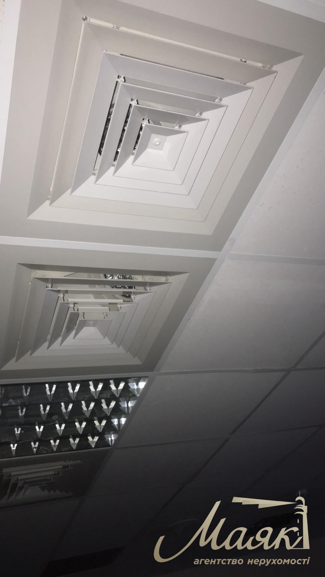 Sale of Office building 2500m. with repairs st. Boryspilska 19b