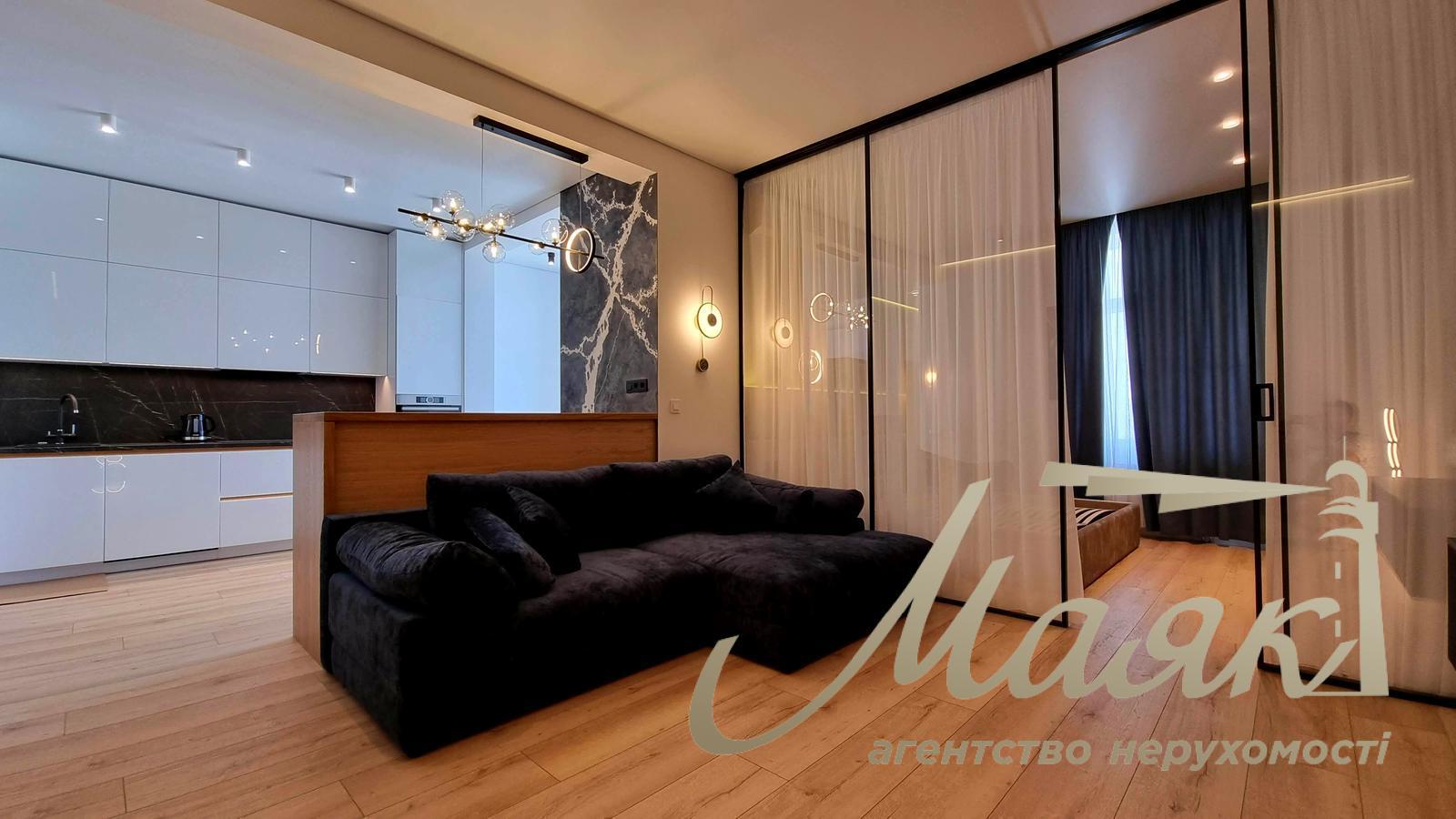 Оренда сучасної студії 60м2 у ЖК "Новопечерські Липки" Андрія Верхогляда/Драгомирова 17, Печерський район, Київ.