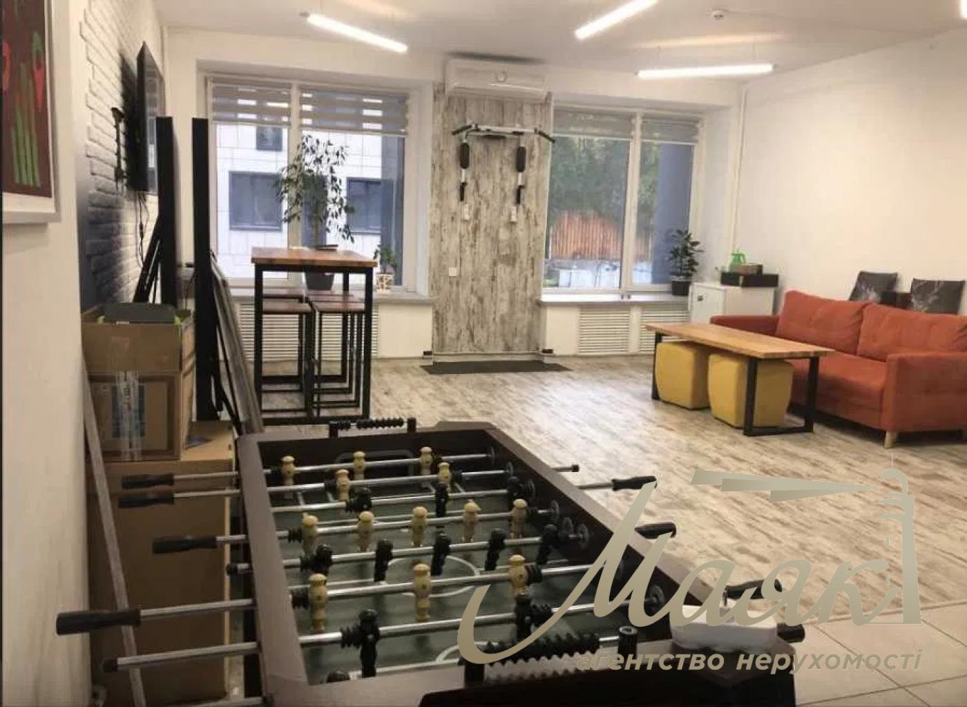 Office for rent 160 sq.m.sq., Zvirinetskaya