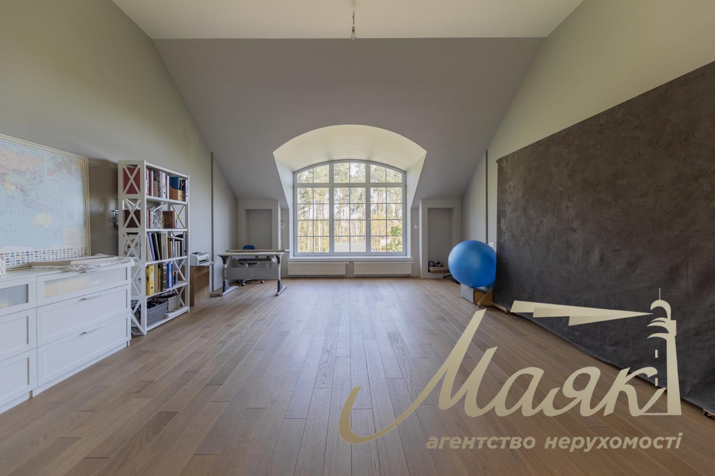 Продажа загородной резиденции в с.Капитановка, Киево-Святошинский р-н