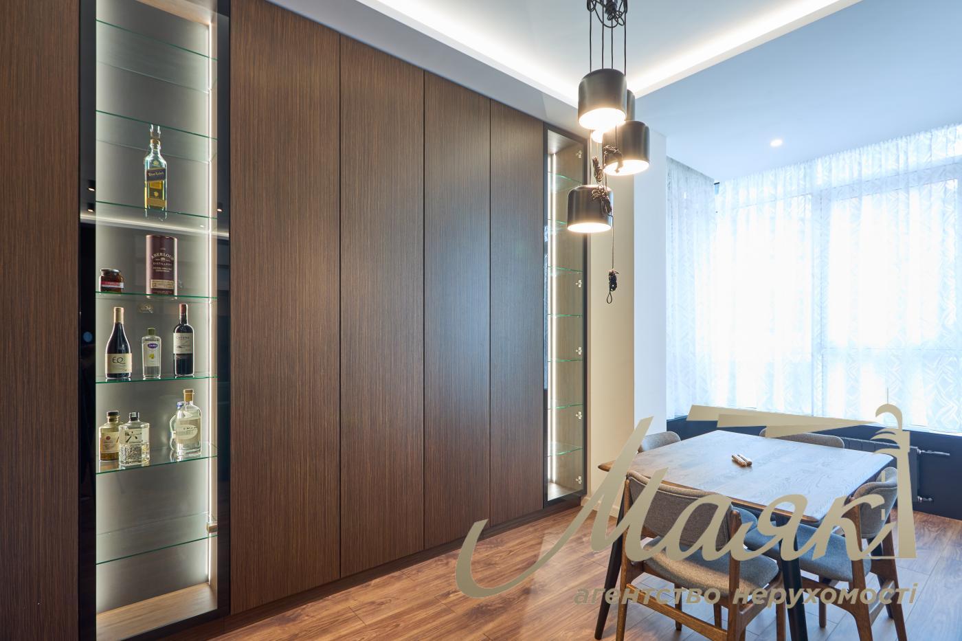 Rent 3 bedroom apartment in LCD Jack House, Lesya Ukrainka boulevard, 7v, Pecherskiy district, Kiev