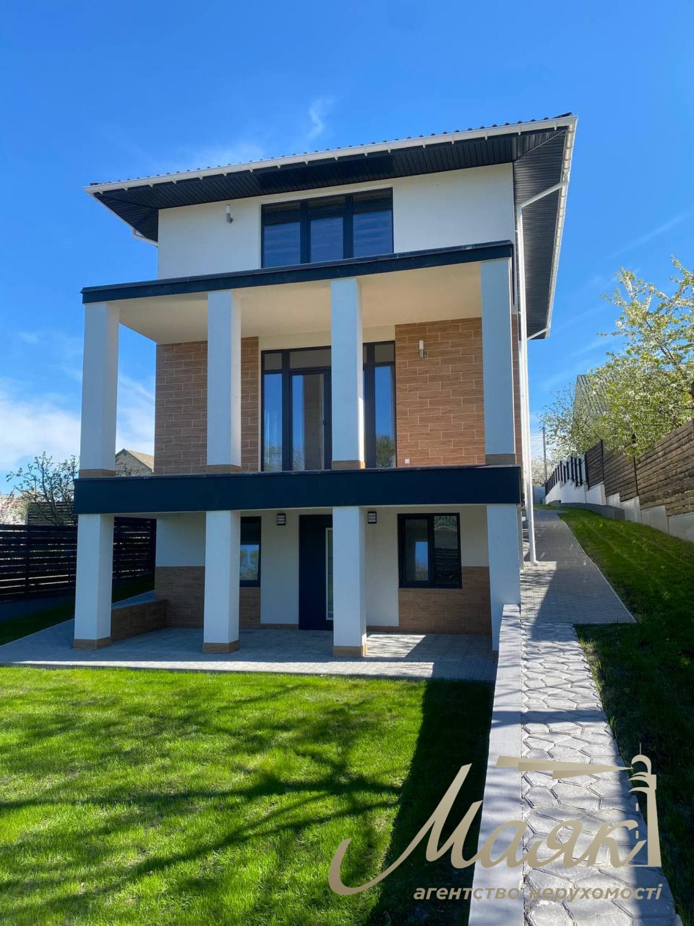 Продаж будинку Нові Петрівці без ремонту 105м2 3 кімнати