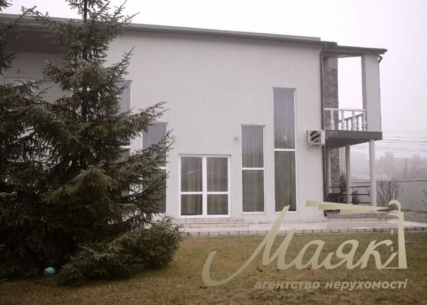 Продаж 2-х поверхового будинку 250 м², Хотів