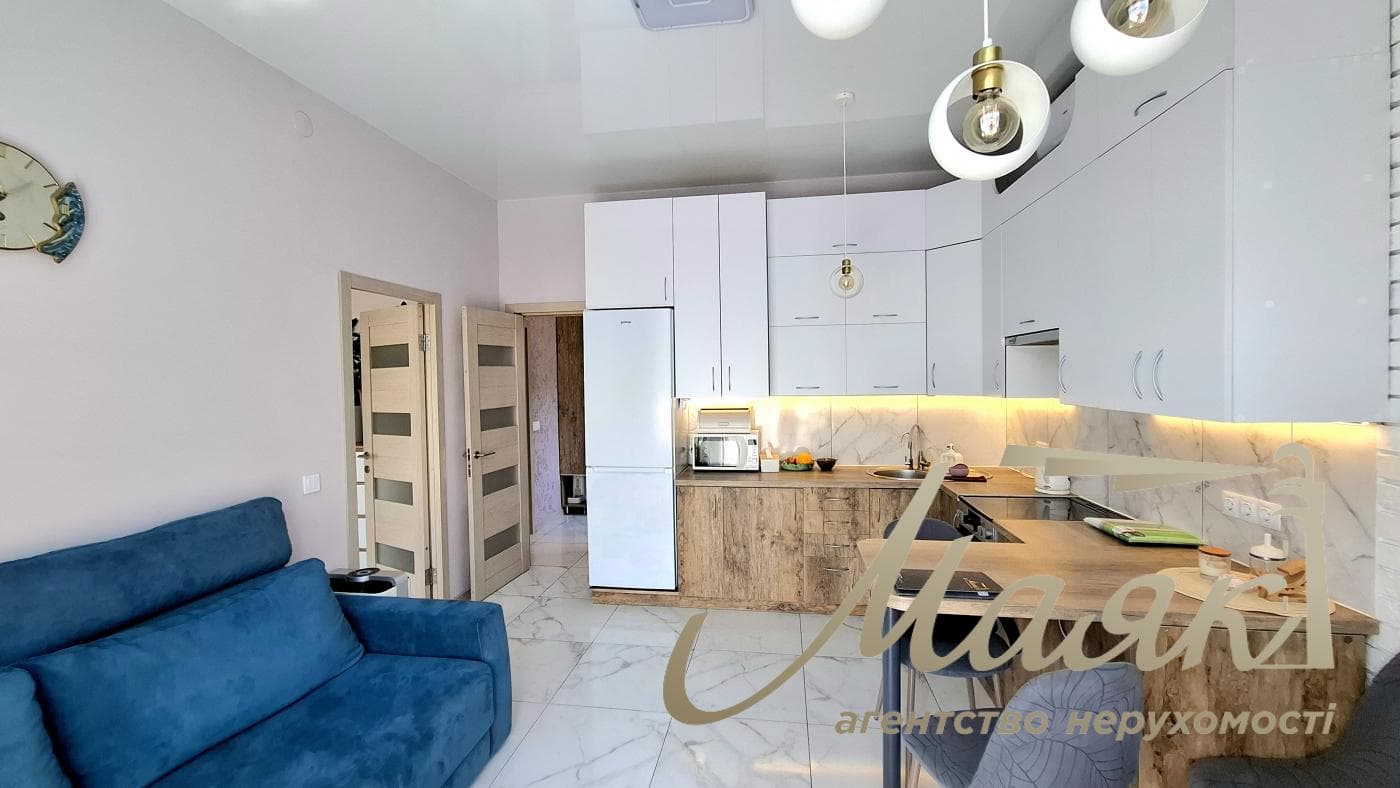 Продаж 1 поверхового таунхауса з ділянкою на 2 сотки, 40 кв. м2 метро Славутич