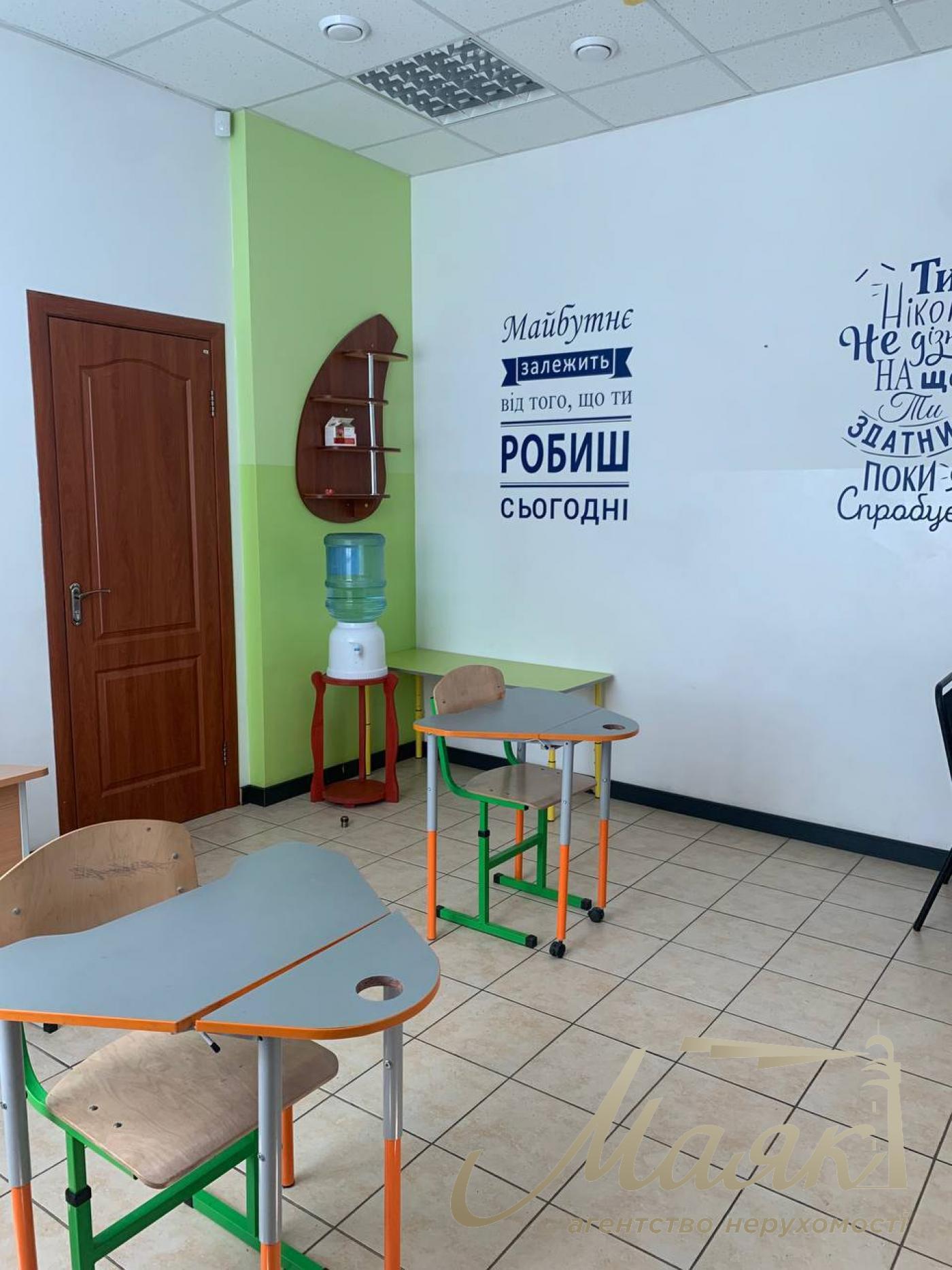 Продаж офісу 126м2, вул. Урлівська 21Б, Осокорки