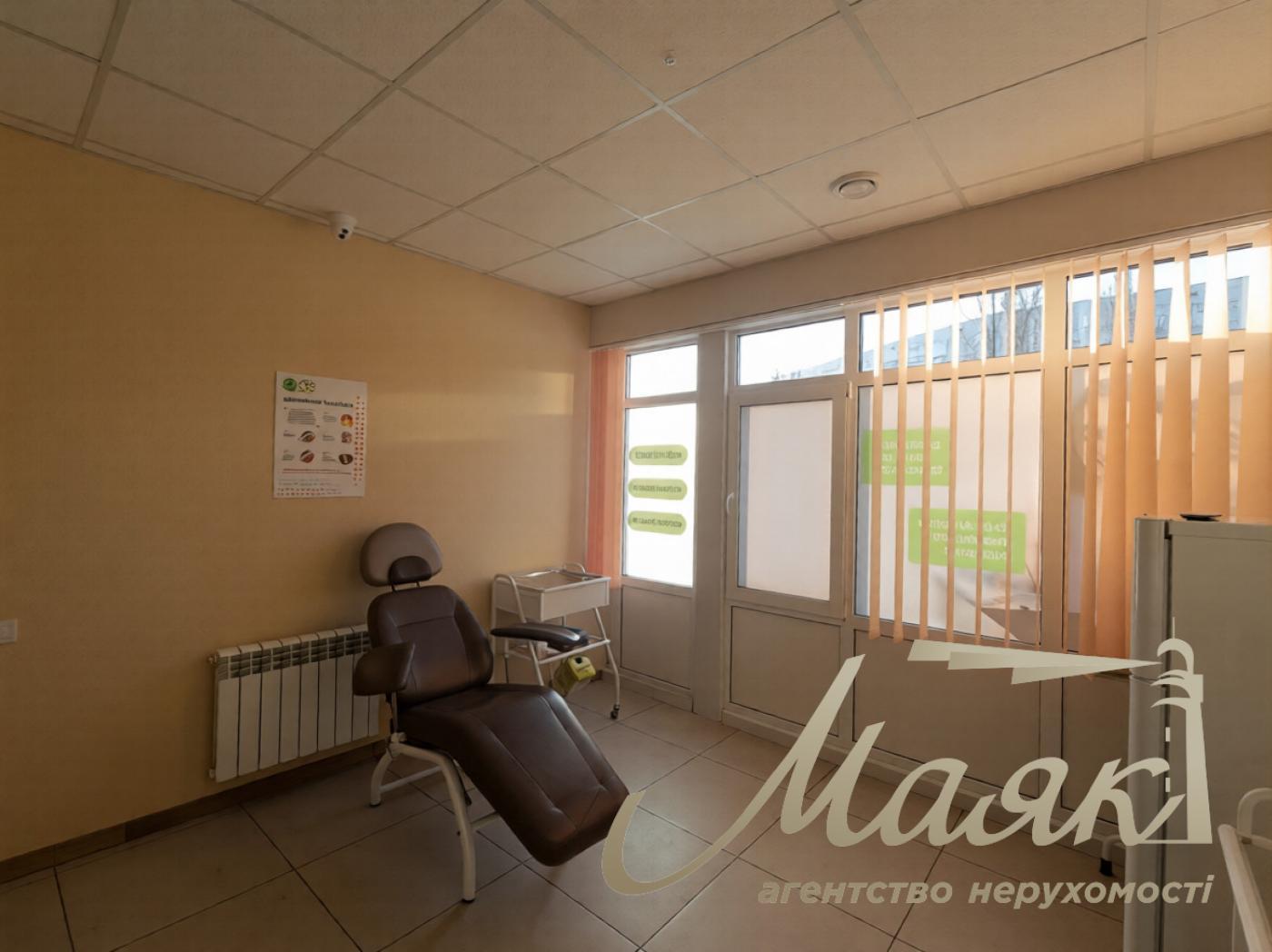 Аренда фасадного помещения 147 м.кв. ул. Полка Азов, Оболонь