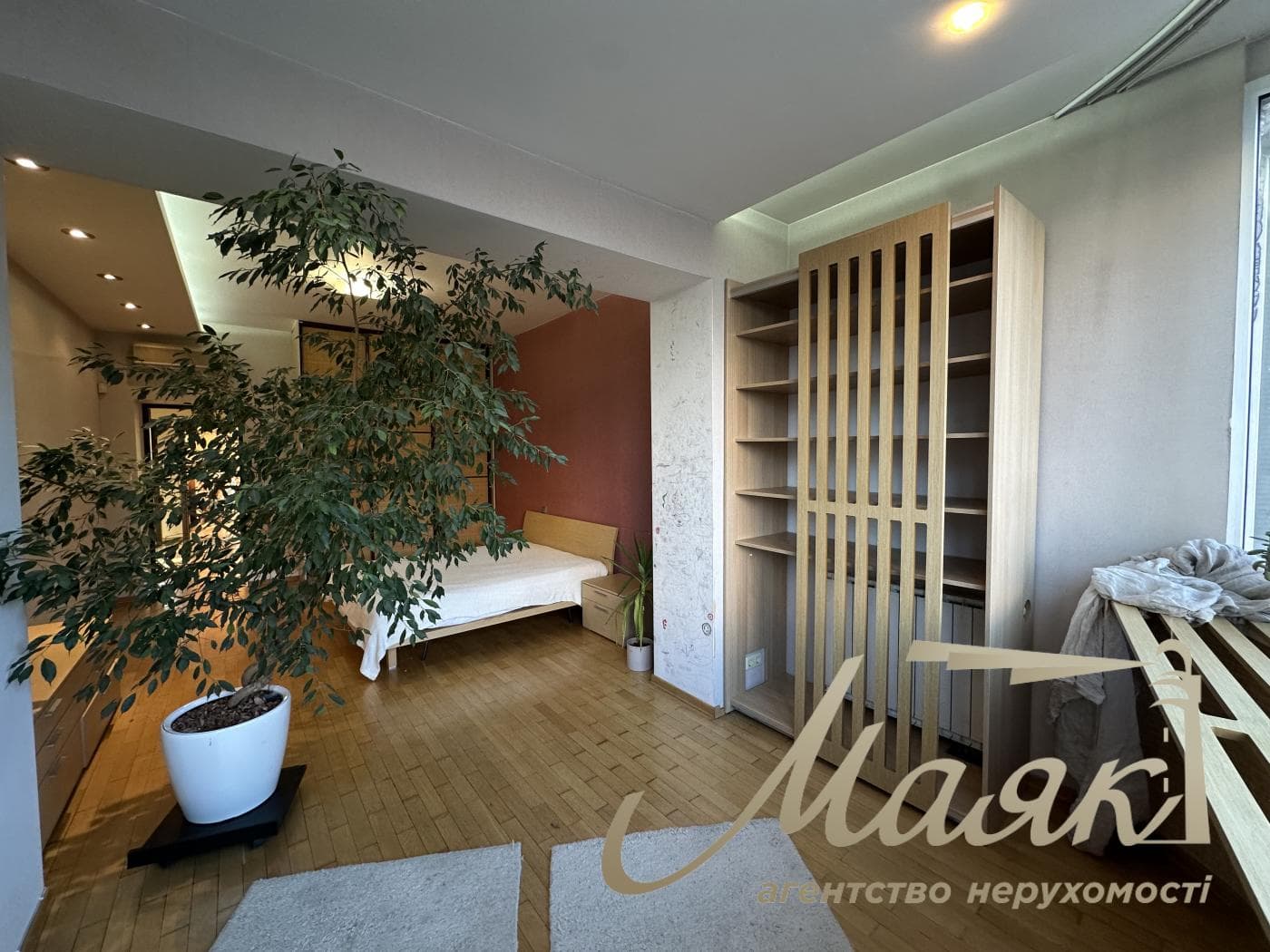 3-bedroom apartment (122 m²) for rent at 10-A Ivasyuka Ave.