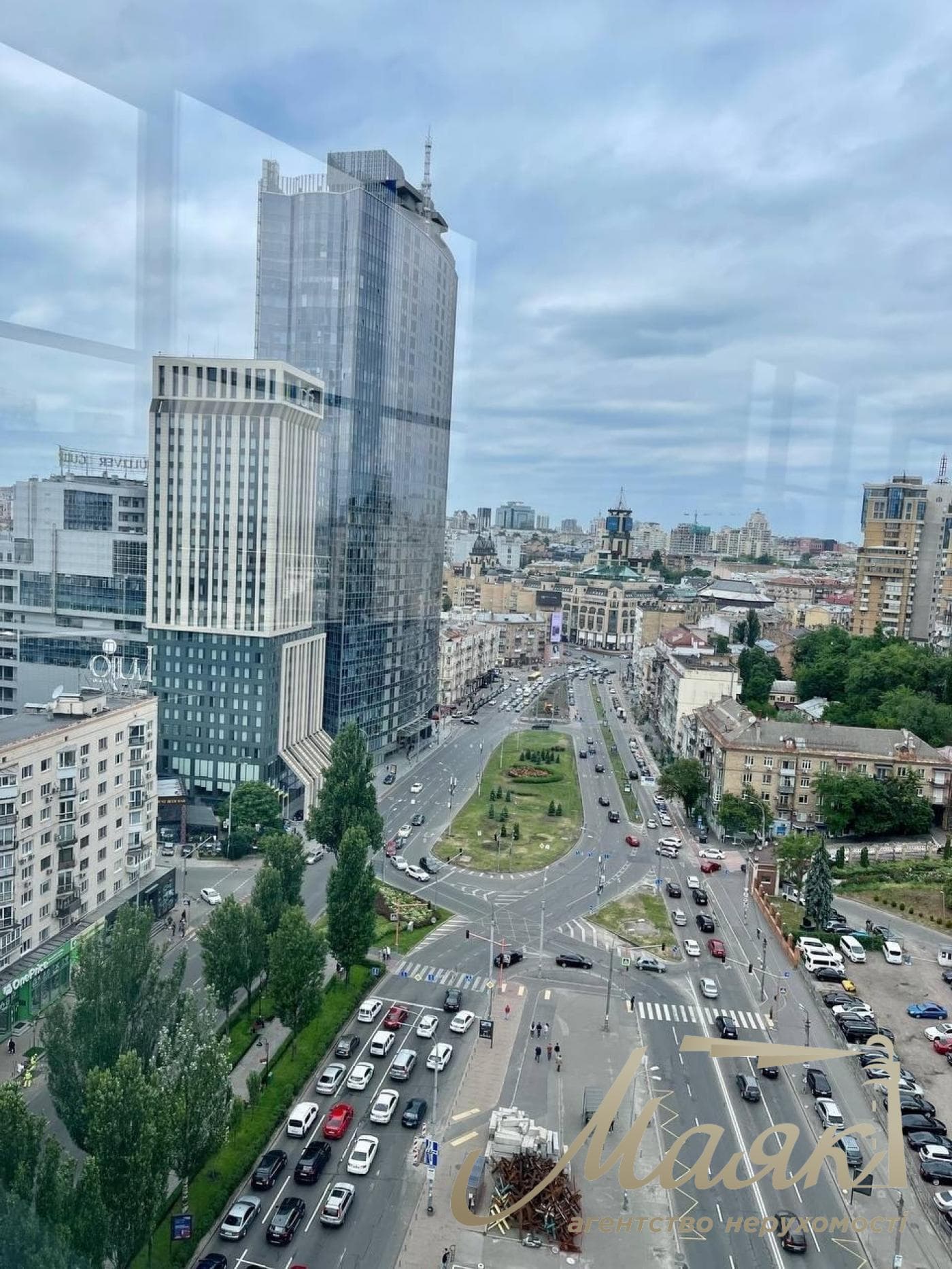 Оренда офісу площею 991 м² у бізнес-центрі «Парус», вул. Мечникова, 2, Центр.